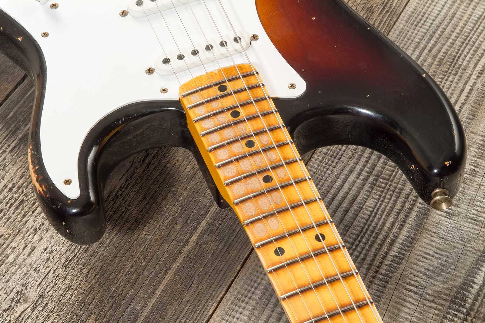 Fender Custom Shop Strat 1954 70th Anniv. 3s Trem Mn #xn4309 - Heavy Relic Wide Fade 2-color Sunburst - Str shape electric guitar - Variation 4