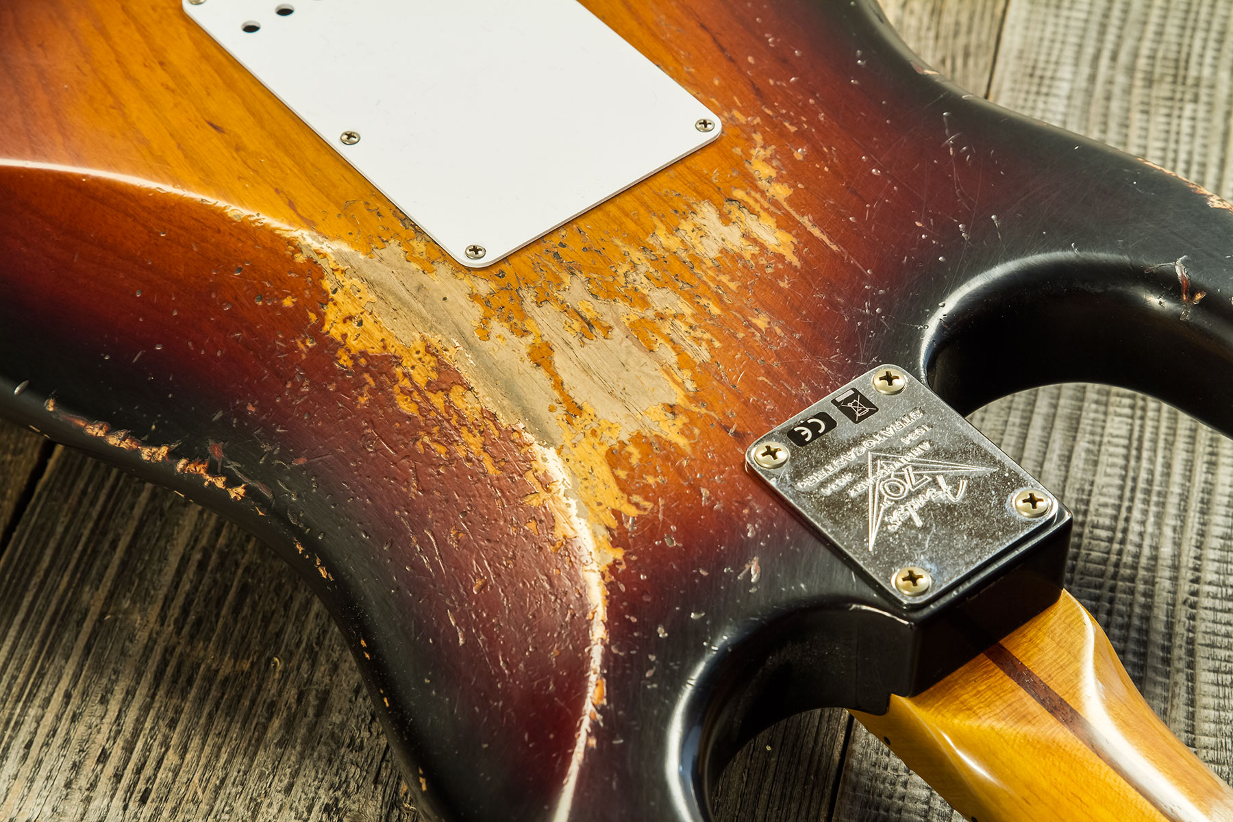 Fender Custom Shop Strat 1954 70th Anniv. 3s Trem Mn #xn4343 - Heavy Relic 2-color Sunburst - Str shape electric guitar - Variation 7