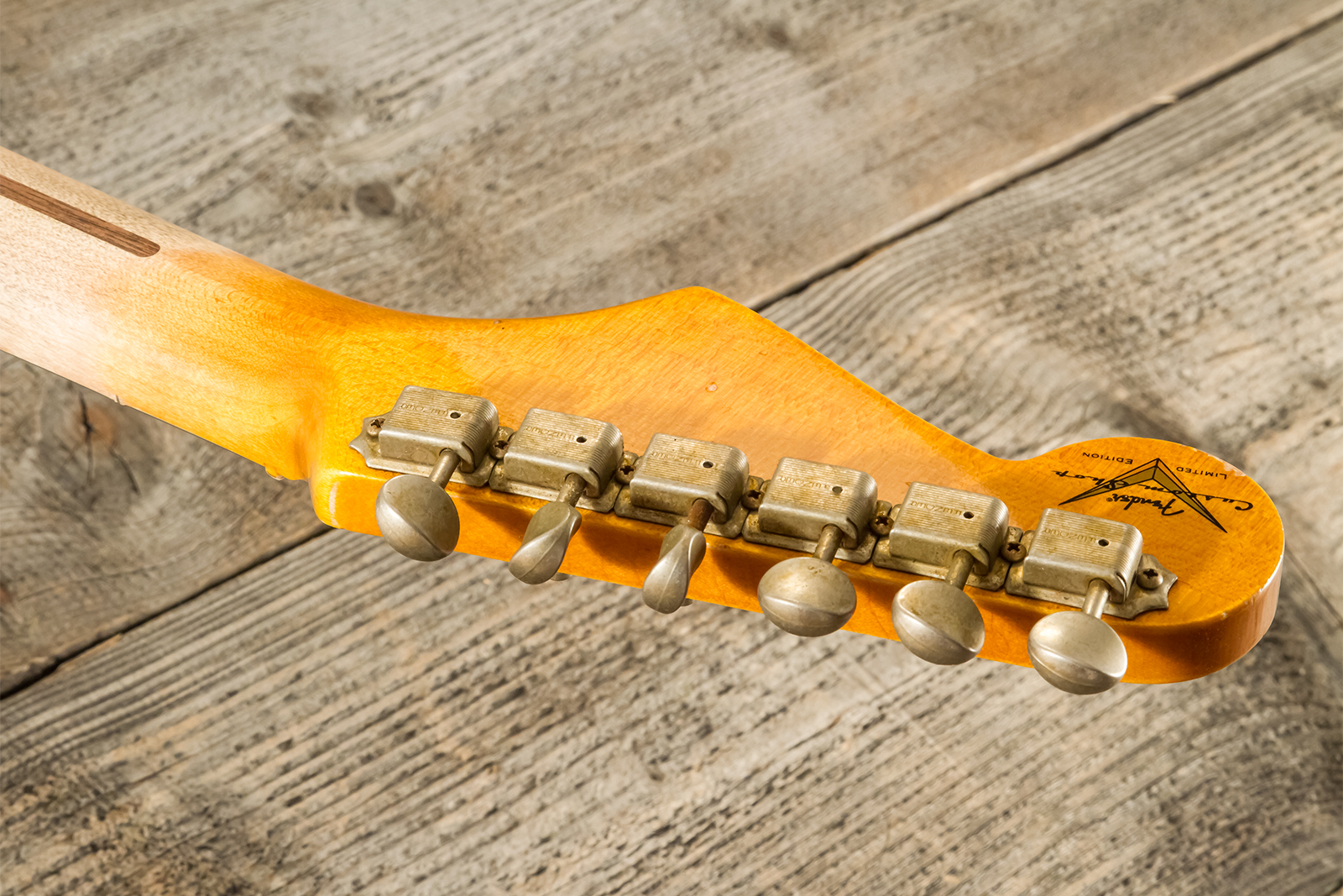Fender Custom Shop Strat 1954 70th Anniv. 3s Trem Mn #xn4345 - Relic Wide-fade 2-color Sunburst - Str shape electric guitar - Variation 10