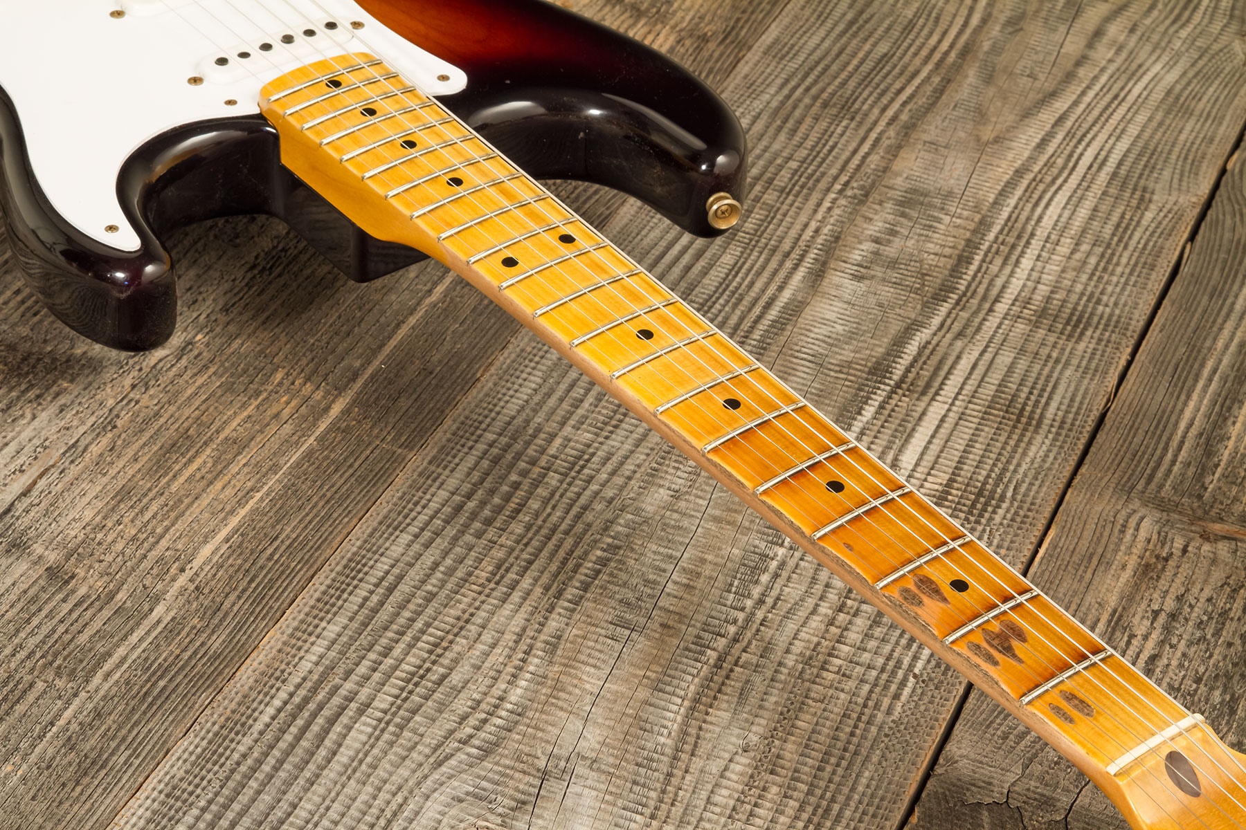 Fender Custom Shop Strat 1954 70th Anniv. 3s Trem Mn #xn4858 - Journeyman Relic 2-color Sunburst - Str shape electric guitar - Variation 4