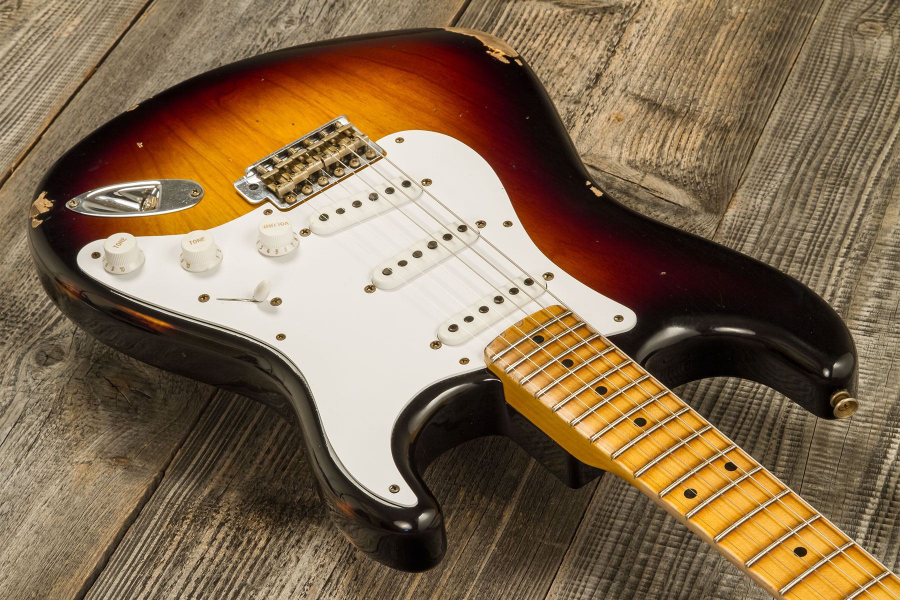 Fender Custom Shop Strat 1954 70th Anniv. 3s Trem Mn #xn4888 - Heavy Relic 2-color Sunburst - Str shape electric guitar - Variation 2