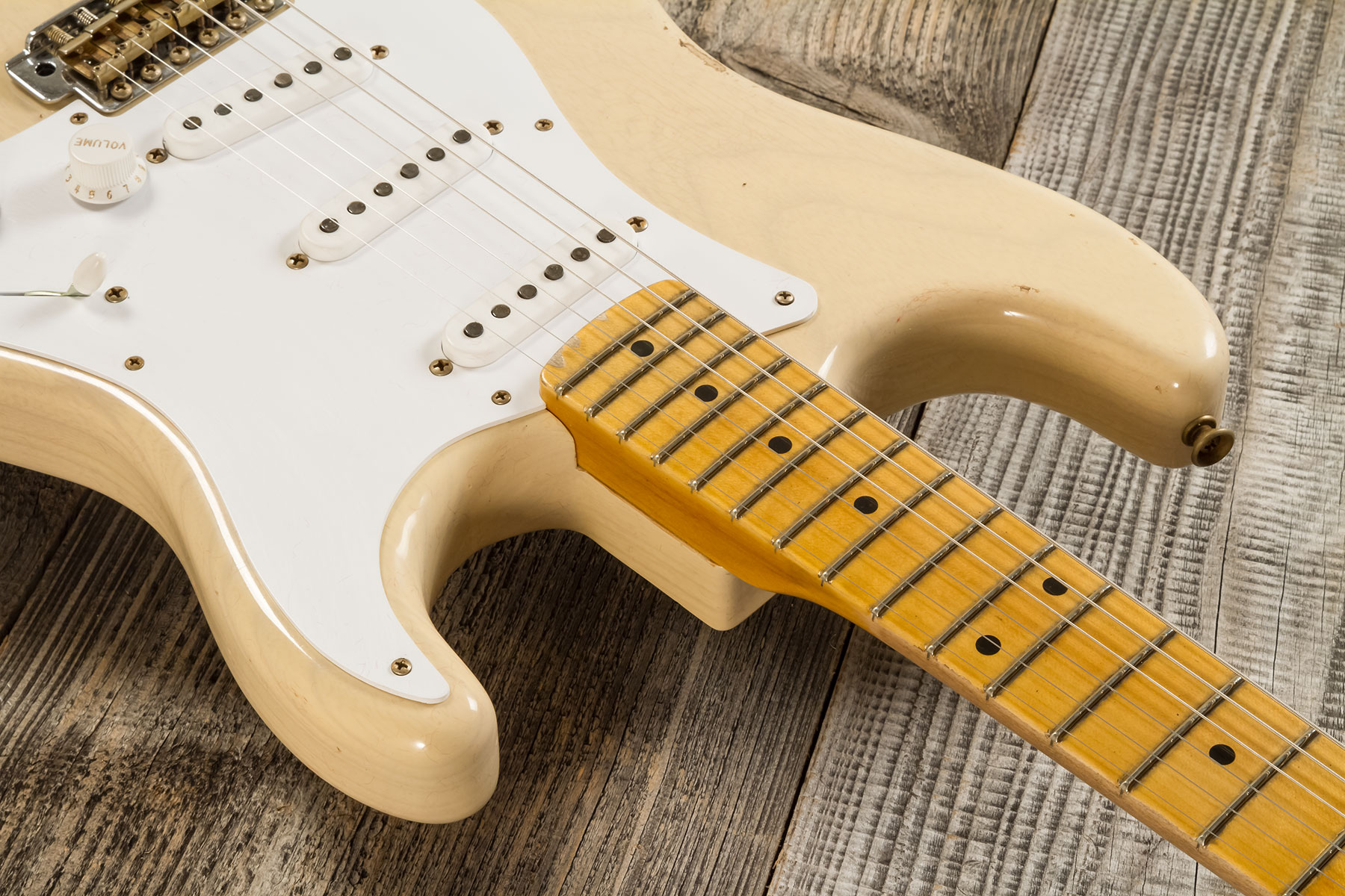 Fender Custom Shop Strat 1954 70th Anniv. 3s Trem Mn #xn5052 - Relic Vintage Blonde - Str shape electric guitar - Variation 4