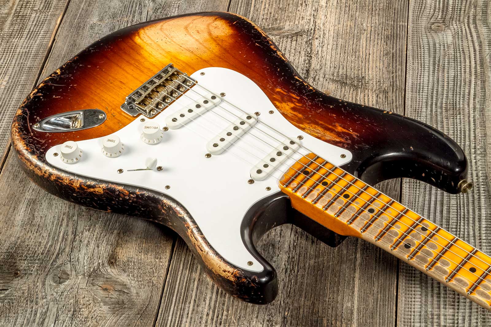 Fender Custom Shop Strat 1954 70th Anniv. Mn #xn4378 - Super Heavy Relic 2-color Sunburst - Str shape electric guitar - Variation 2