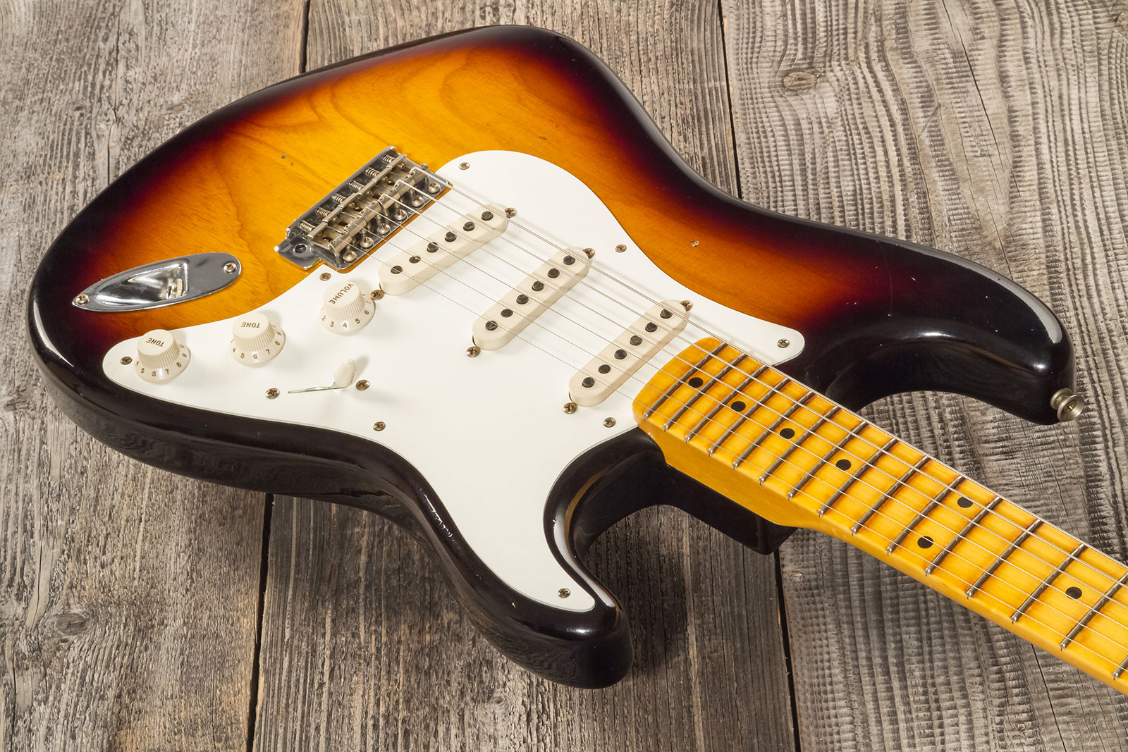 Fender Custom Shop Strat 1955 3s Trem Mn #r130058 - Journeyman Relic 2-color Sunburst - Str shape electric guitar - Variation 3