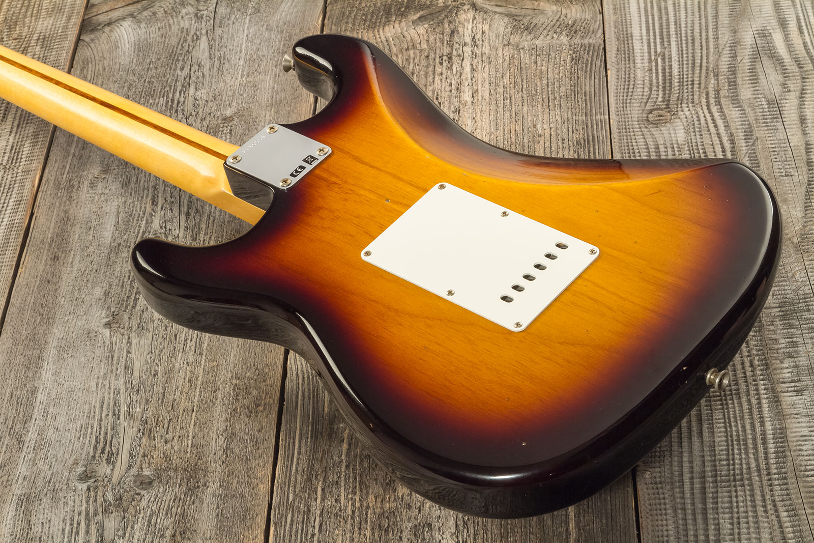 Fender Custom Shop Strat 1955 3s Trem Mn #r130058 - Journeyman Relic 2-color Sunburst - Str shape electric guitar - Variation 6