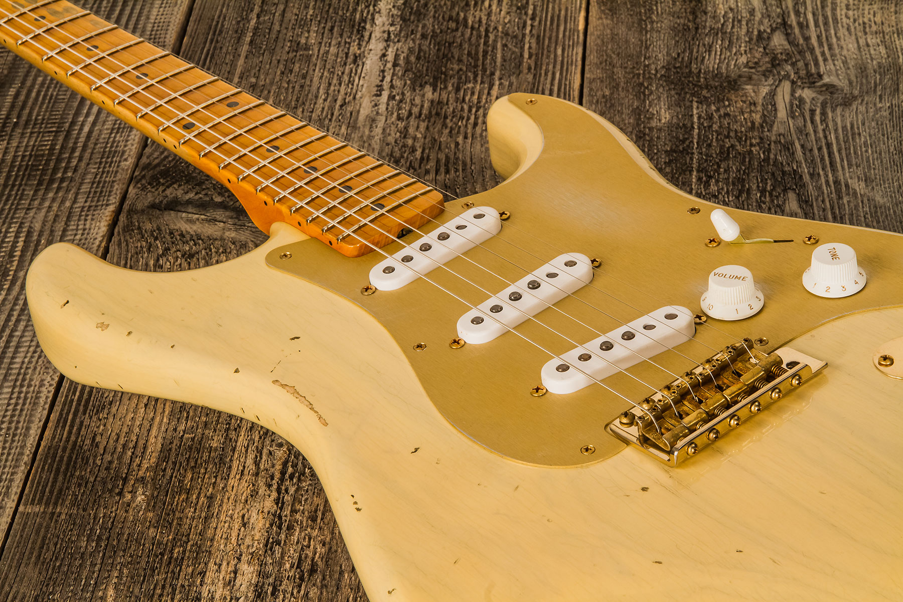 Fender Custom Shop Strat 1955 Bone Tone Usa 3s Trem Mn #cz554628 - Relic Honey Blonde W/ Gold Hardware - Str shape electric guitar - Variation 3