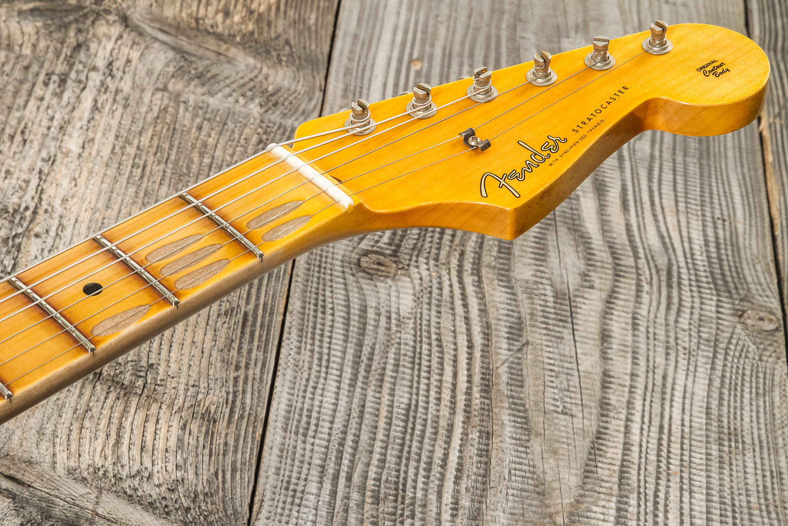 Fender Custom Shop Strat 1956 3s Trem Mn #cz575333 - Journeyman Relic 2-color Sunburst - Str shape electric guitar - Variation 6