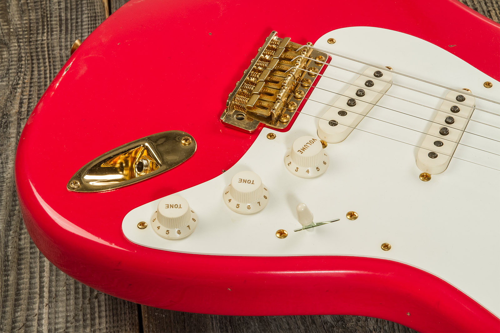 Fender Custom Shop Strat 1956 3s Trem Mn #r130433 - Journeyman Relic Fiesta Red - Str shape electric guitar - Variation 4