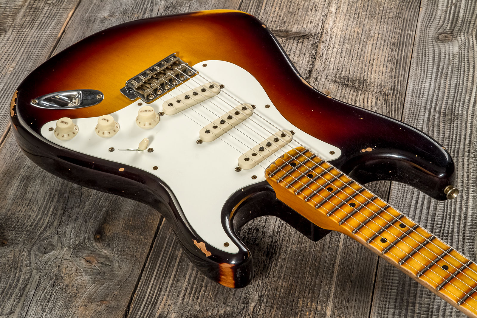 Fender Custom Shop Strat 1957 3s Trem Mn #cz575421 - Relic 2-color Sunburst - Str shape electric guitar - Variation 2