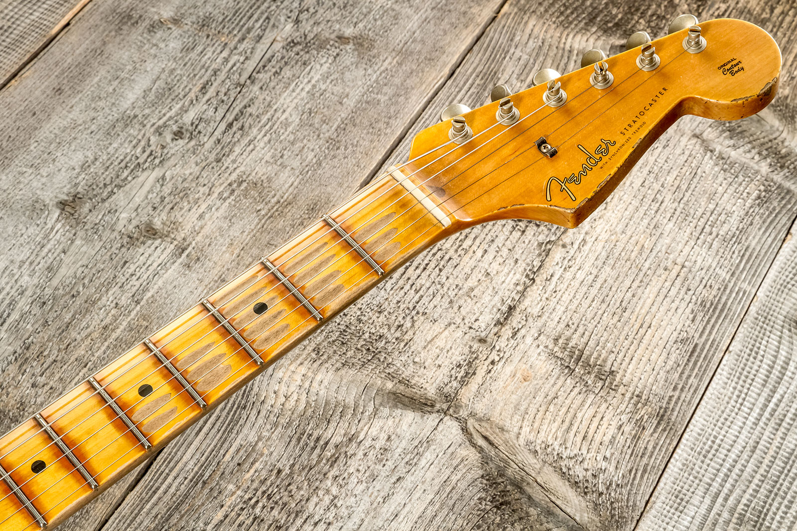 Fender Custom Shop Strat 1957 3s Trem Mn #cz575421 - Relic 2-color Sunburst - Str shape electric guitar - Variation 7