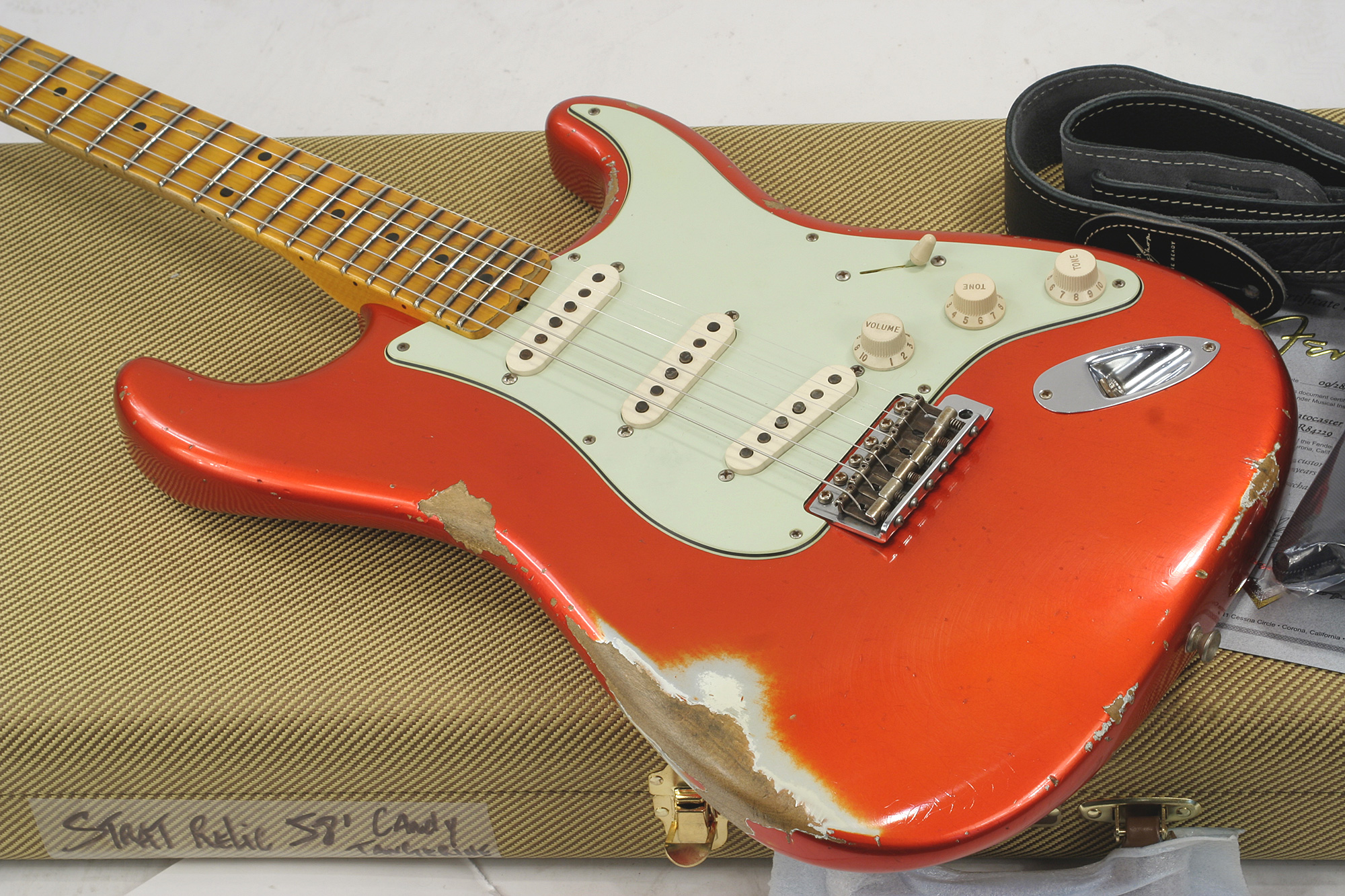 Fender Custom Shop Strat 1958 Mn R84229 - Heavy Relic, Candy Tangerine - Str shape electric guitar - Variation 3