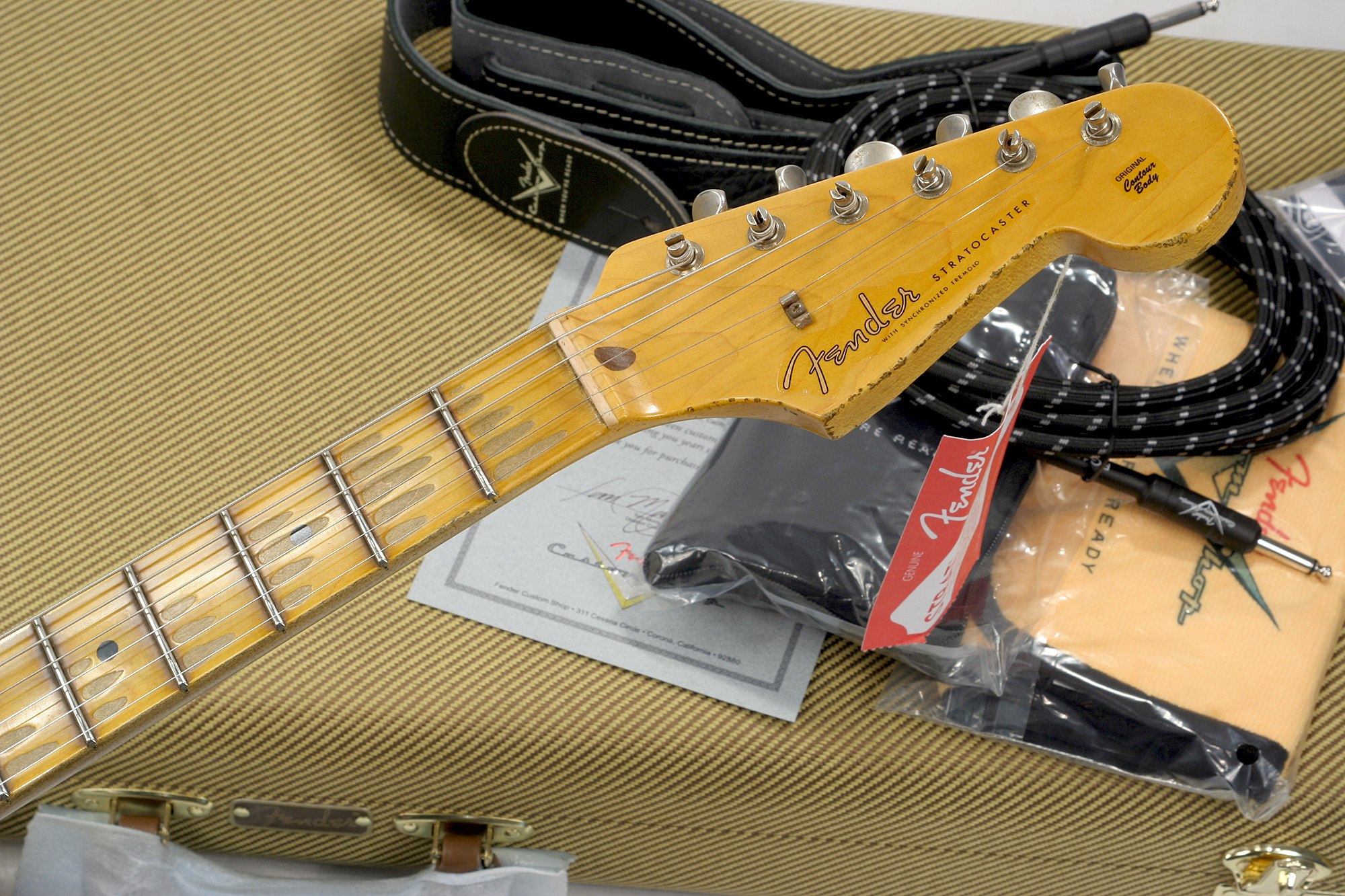 Fender Custom Shop Strat 1958 Mn R84229 - Heavy Relic, Candy Tangerine - Str shape electric guitar - Variation 5