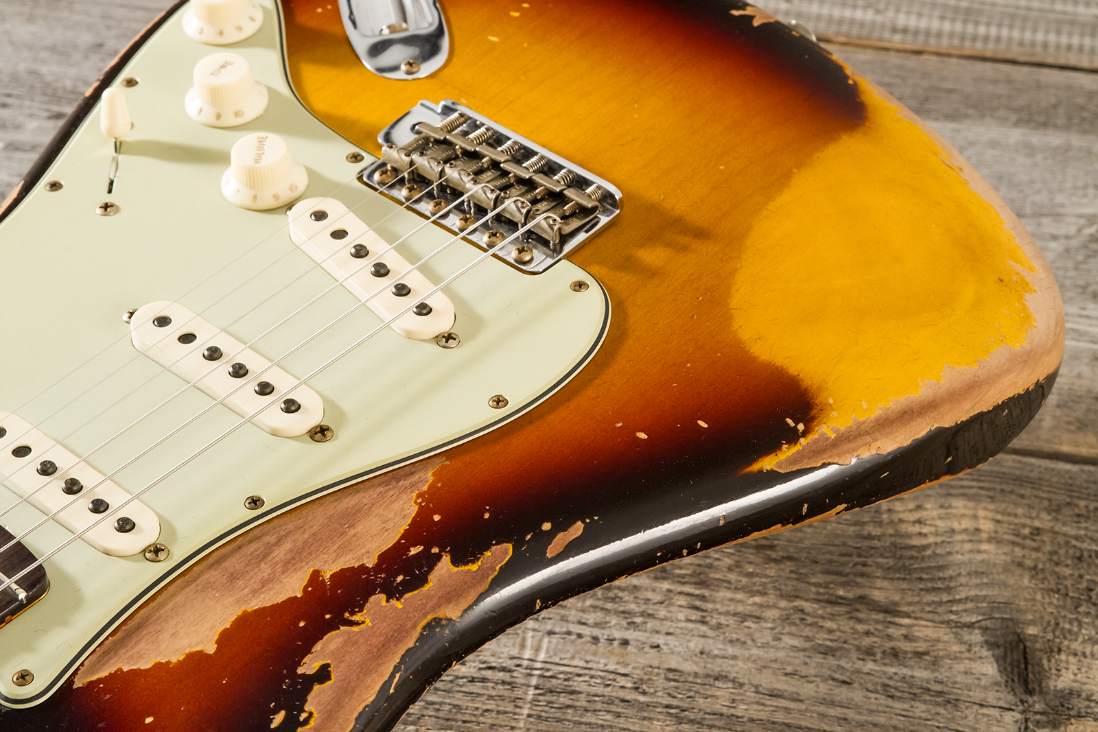 Fender Custom Shop Strat 1959 3s Trem #cz583182 - Super Heavy Relic Chocolate 3-color Sunburst - Str shape electric guitar - Variation 3