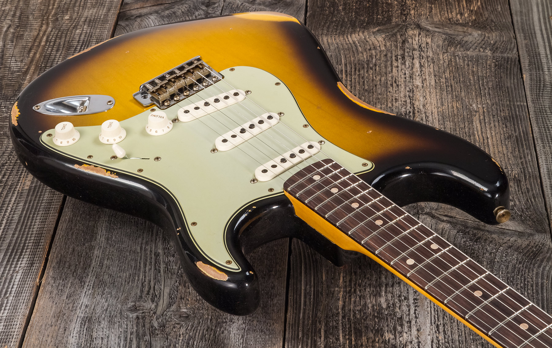 Fender Custom Shop Strat 1959 3s Trem Rw #r117661 - Relic 2-color Sunburst - Str shape electric guitar - Variation 2