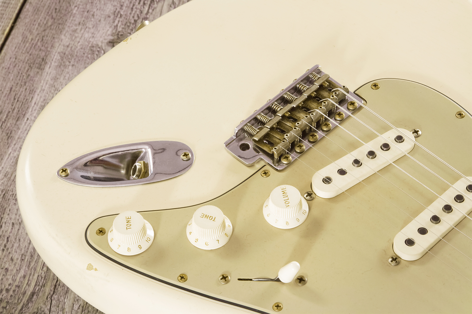 Fender Custom Shop Strat 1959 Masterbuilt D.brown 3s Trem Rw #r143697 - Journeyman Relic Vintage White - Str shape electric guitar - Variation 4
