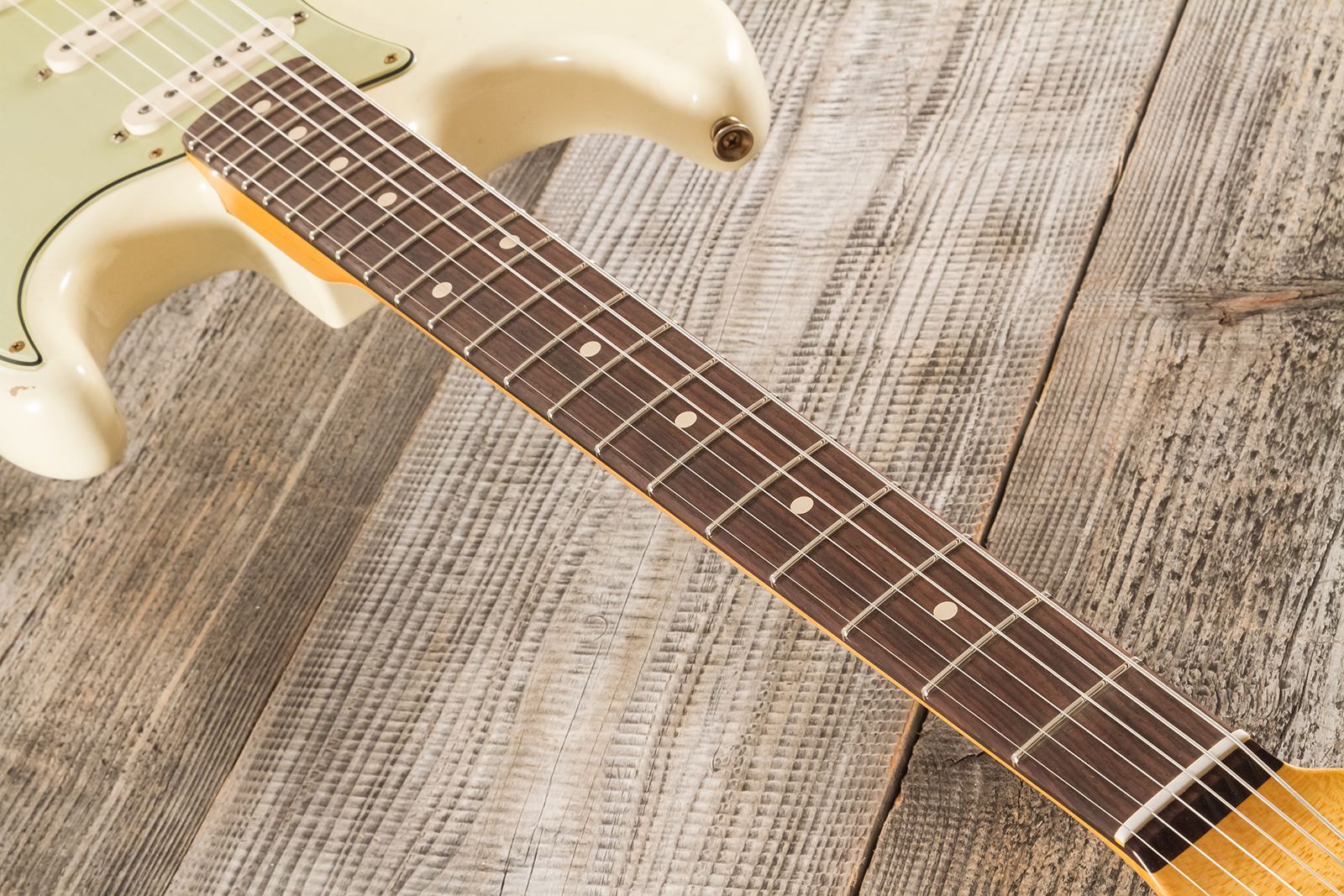 Fender Custom Shop Strat 1959 Masterbuilt D.brown 3s Trem Rw #r143697 - Journeyman Relic Vintage White - Str shape electric guitar - Variation 6