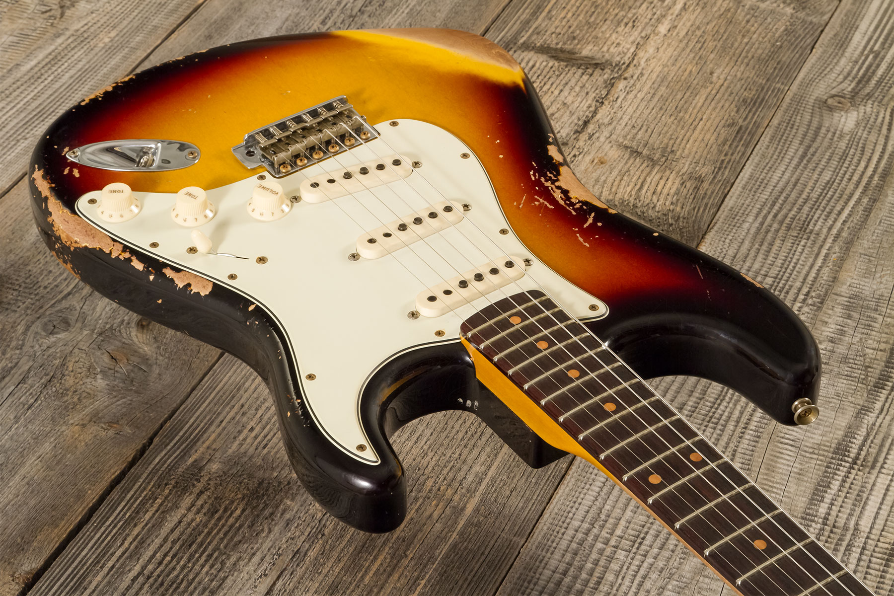 Fender Custom Shop Strat 1960 3s Trem Rw #cz578789 - Heavy Relic 3-color Sunburst - Str shape electric guitar - Variation 2