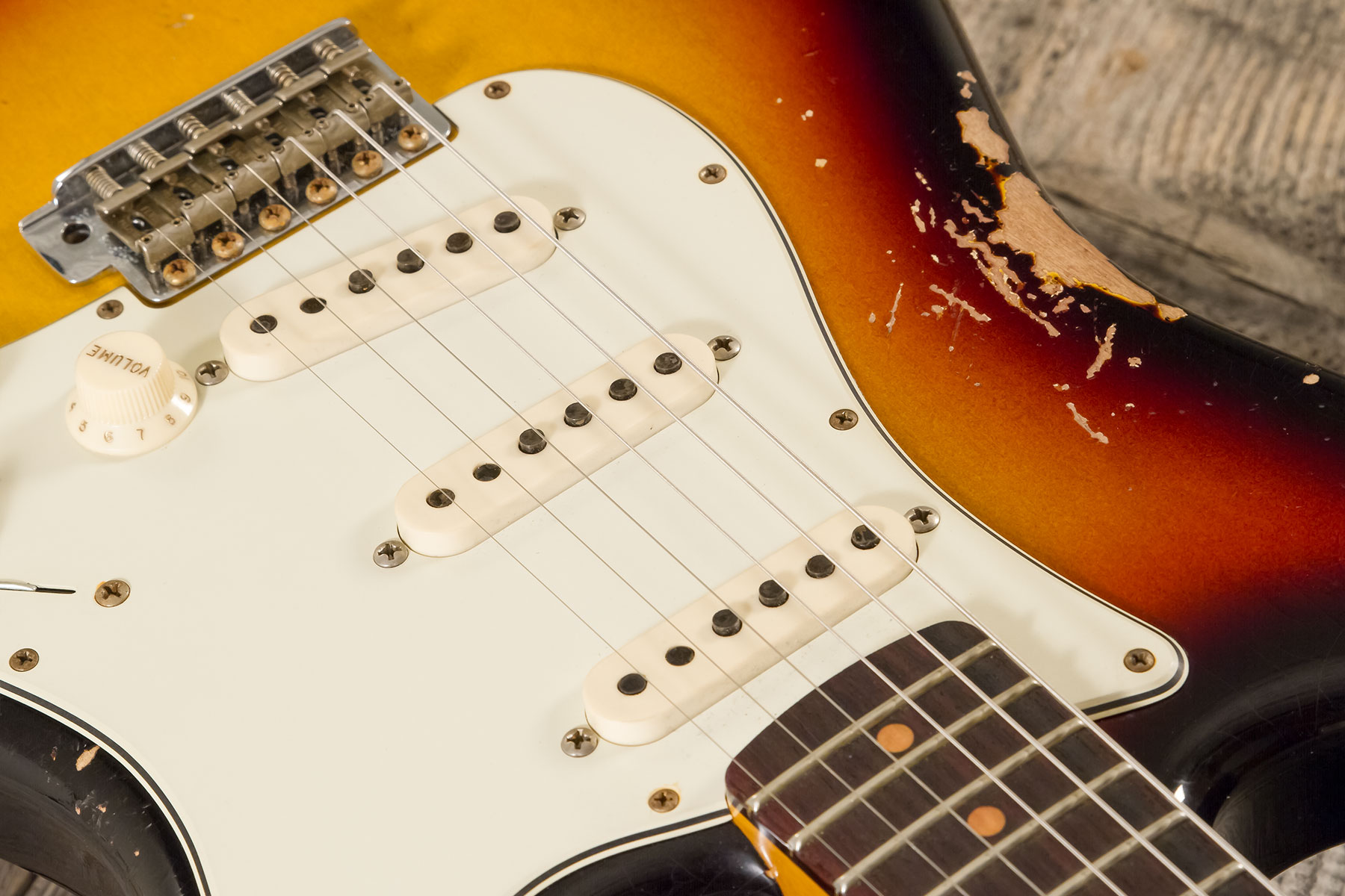 Fender Custom Shop Strat 1960 3s Trem Rw #cz578789 - Heavy Relic 3-color Sunburst - Str shape electric guitar - Variation 5