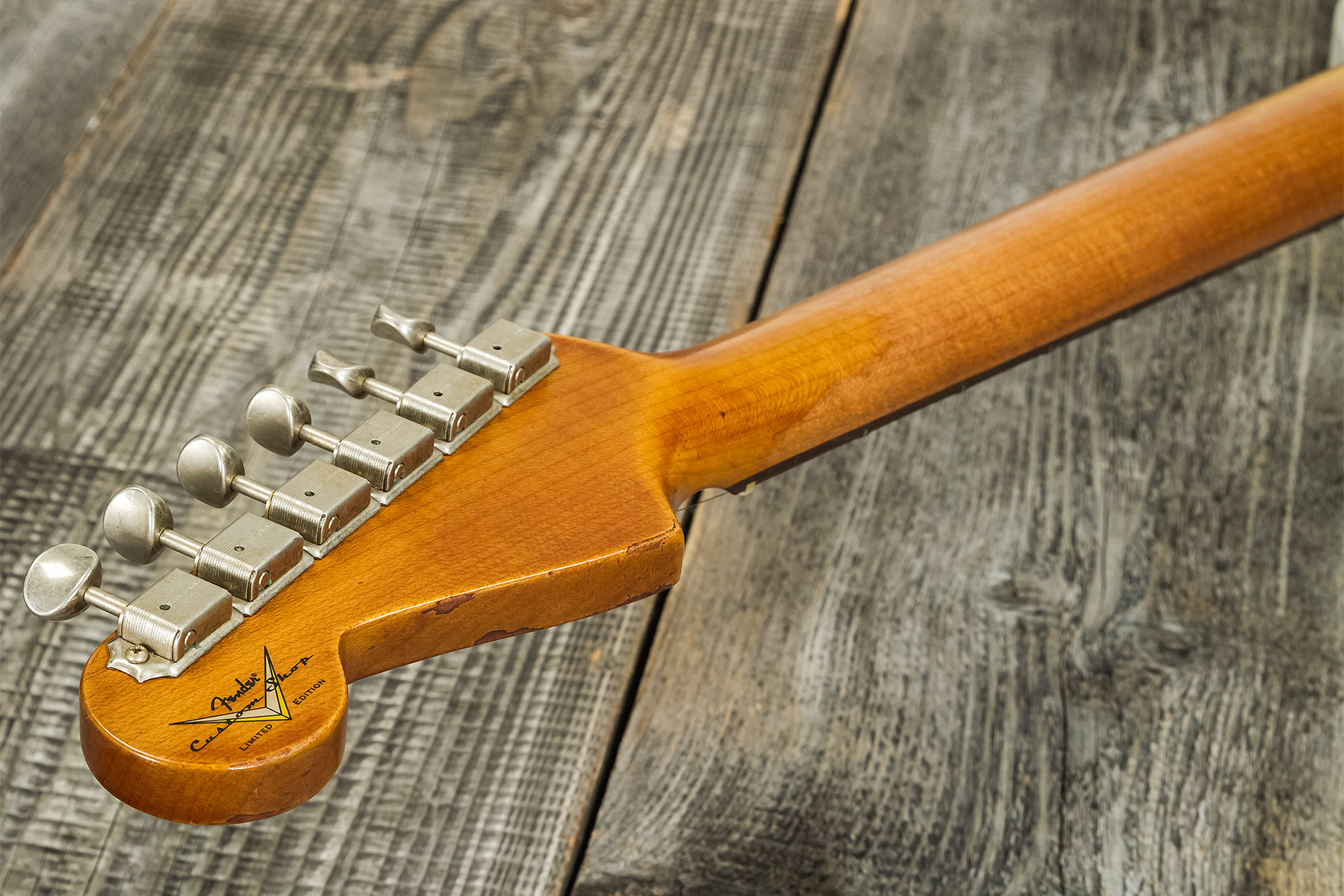 Relic stratocaster neck top