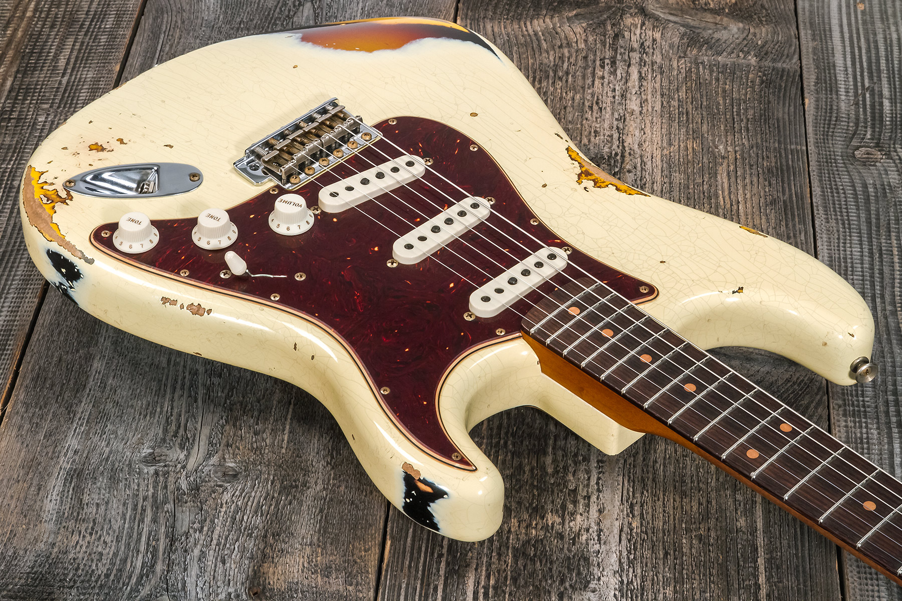 Fender Custom Shop Strat 1961 3s Trem Rw #cz563376 - Heavy Relic Vintage White/3-color Sunburst - Str shape electric guitar - Variation 2