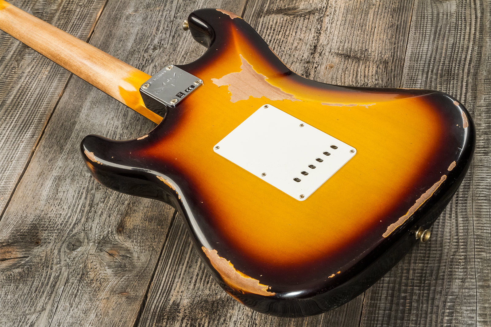 Fender Custom Shop Strat 1961 3s Trem Rw #cz573663 - Heavy Relic Aged 3-color Sunburst - Str shape electric guitar - Variation 5
