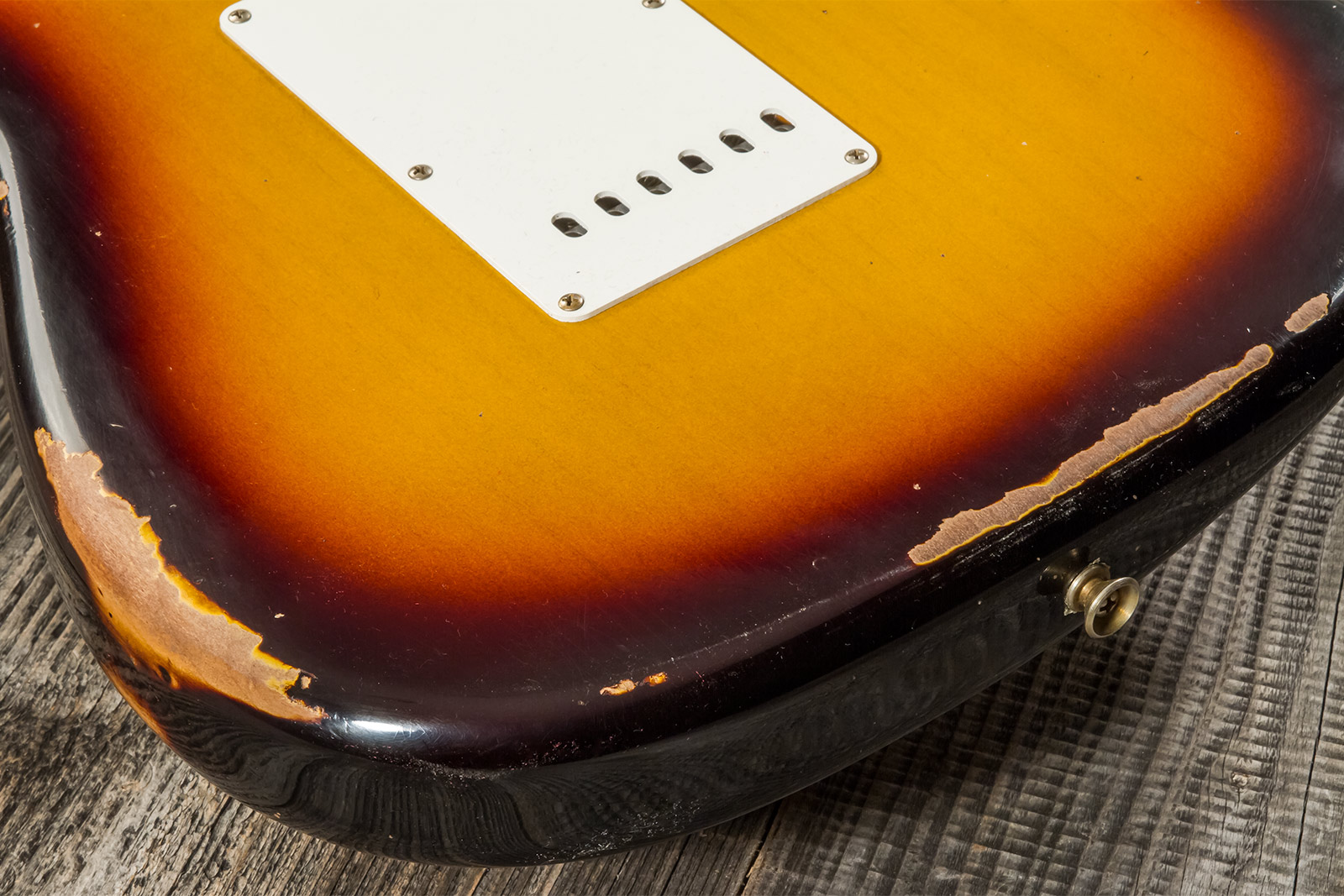 Fender Custom Shop Strat 1961 3s Trem Rw #cz573663 - Heavy Relic Aged 3-color Sunburst - Str shape electric guitar - Variation 7