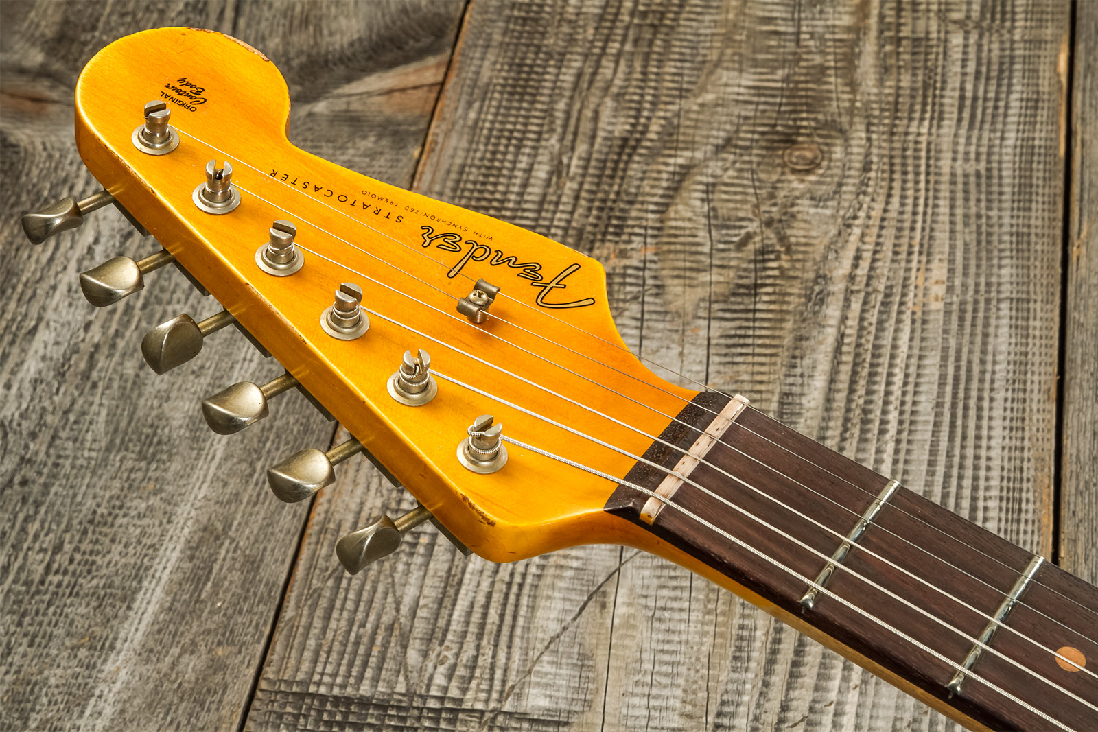 Fender Custom Shop Strat 1961 3s Trem Rw #cz573663 - Heavy Relic Aged 3-color Sunburst - Str shape electric guitar - Variation 8