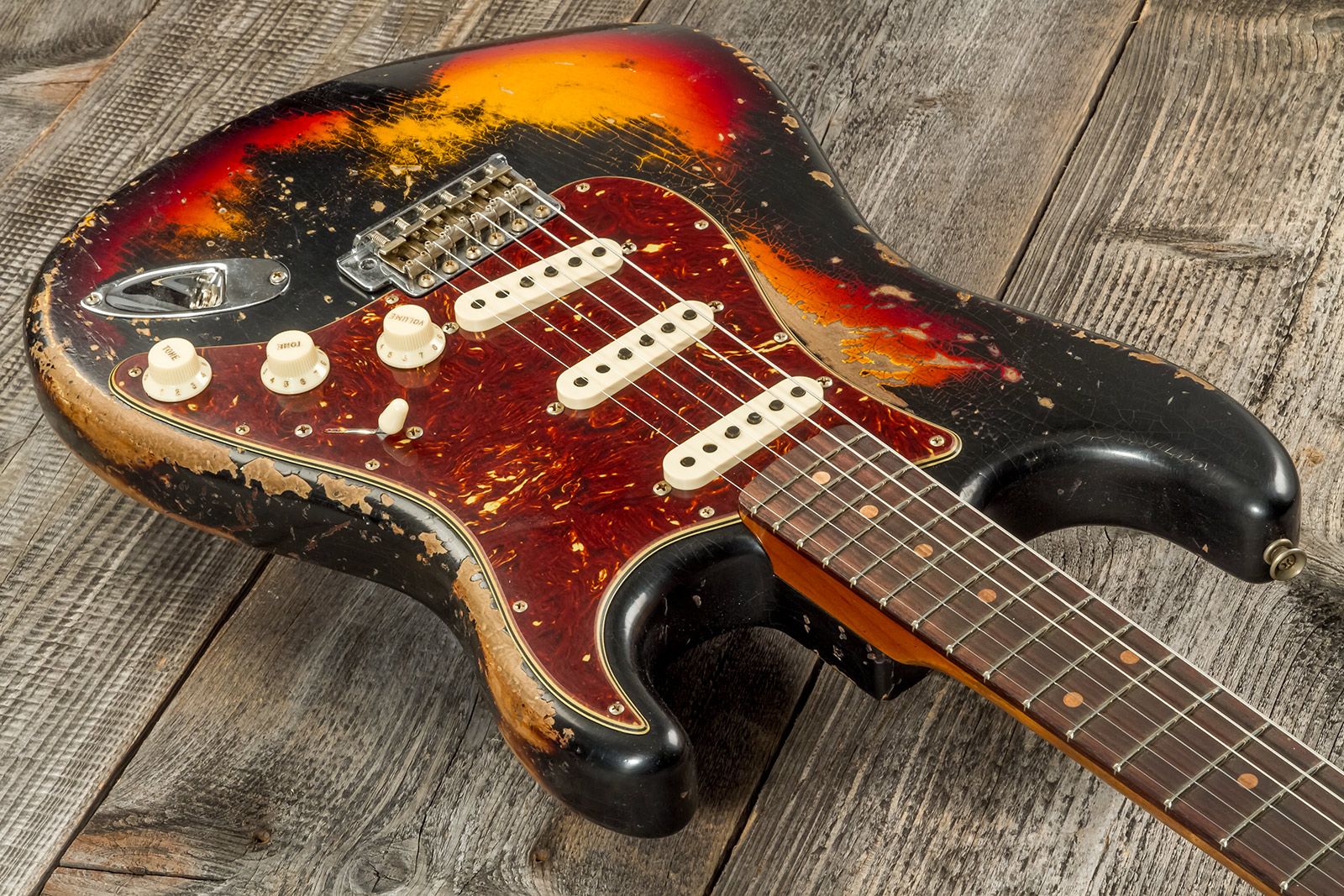 Fender Custom Shop Strat 1961 3s Trem Rw #cz576153 - Super Heavy Relic Black O. 3-color Sunburst - Str shape electric guitar - Variation 2