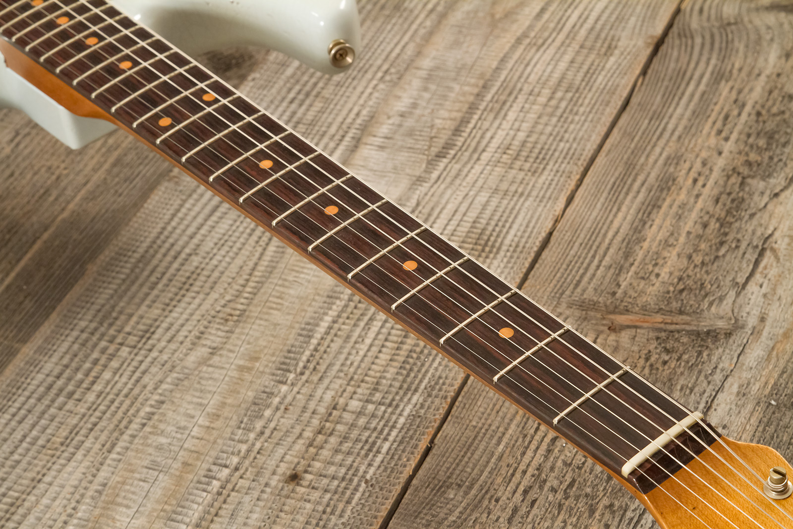 Fender Custom Shop Strat 1961 3s Trem Rw #cz580999 - Heavy Relic Sonic Blue O. 3-color Sunburst - Str shape electric guitar - Variation 6