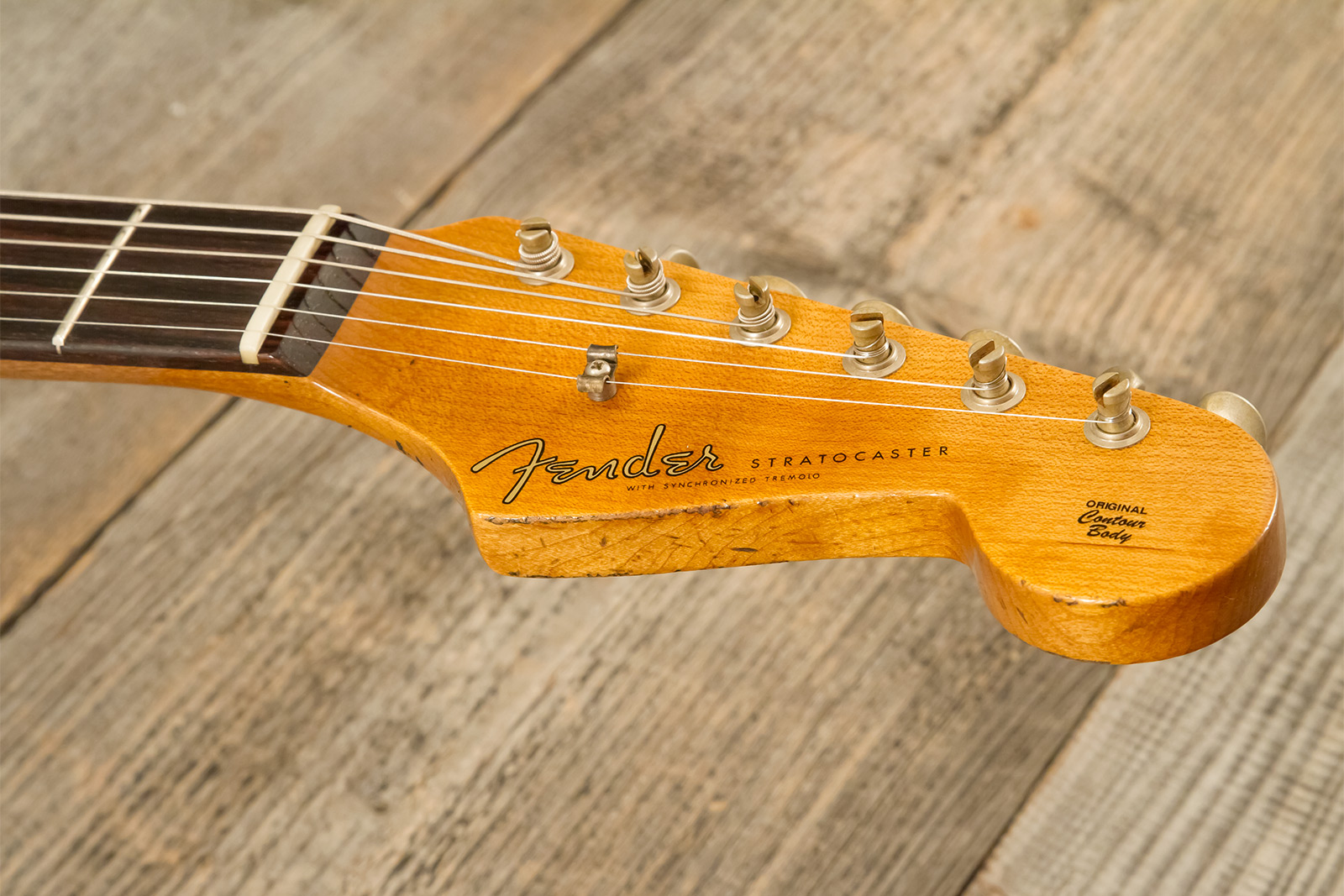 Fender Custom Shop Strat 1961 3s Trem Rw #cz580999 - Heavy Relic Sonic Blue O. 3-color Sunburst - Str shape electric guitar - Variation 7