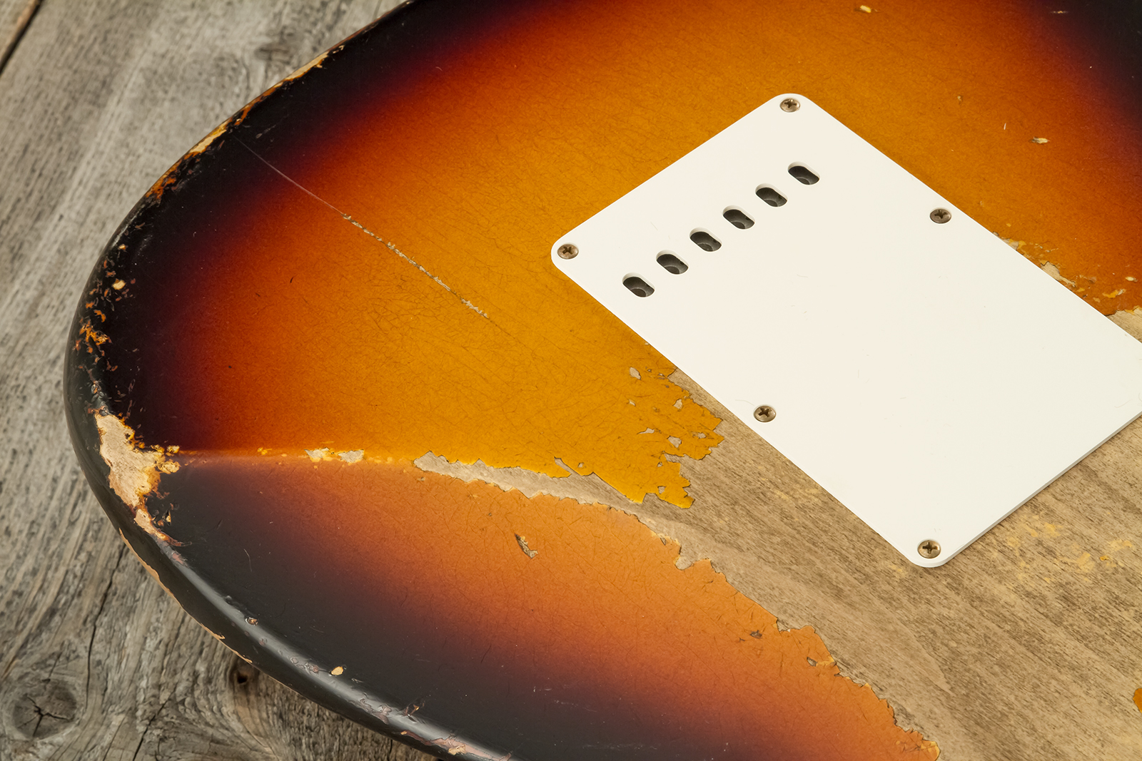 Fender Custom Shop Strat 1961 Bone Tone 3s Trem #cz584251 - Super Heavy Relic 3-color Sunburst - Str shape electric guitar - Variation 10