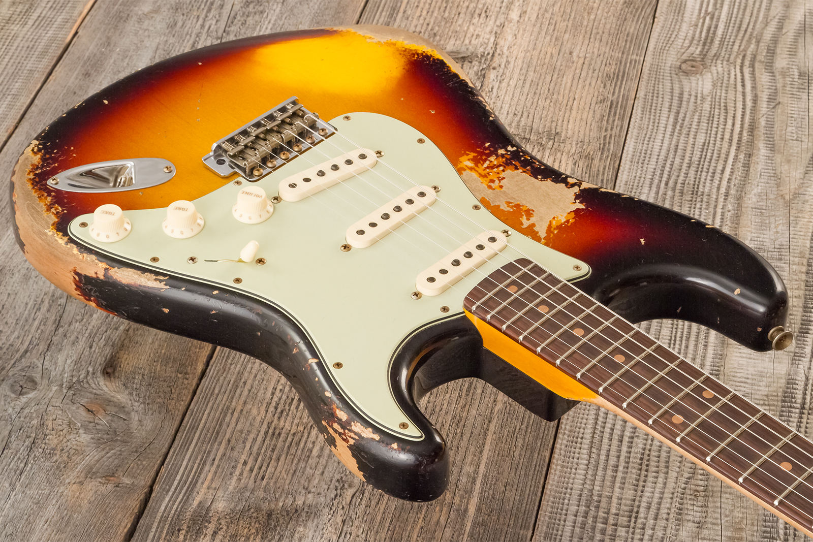 Fender Custom Shop Strat 1961 Bone Tone 3s Trem #cz584251 - Super Heavy Relic 3-color Sunburst - Str shape electric guitar - Variation 2
