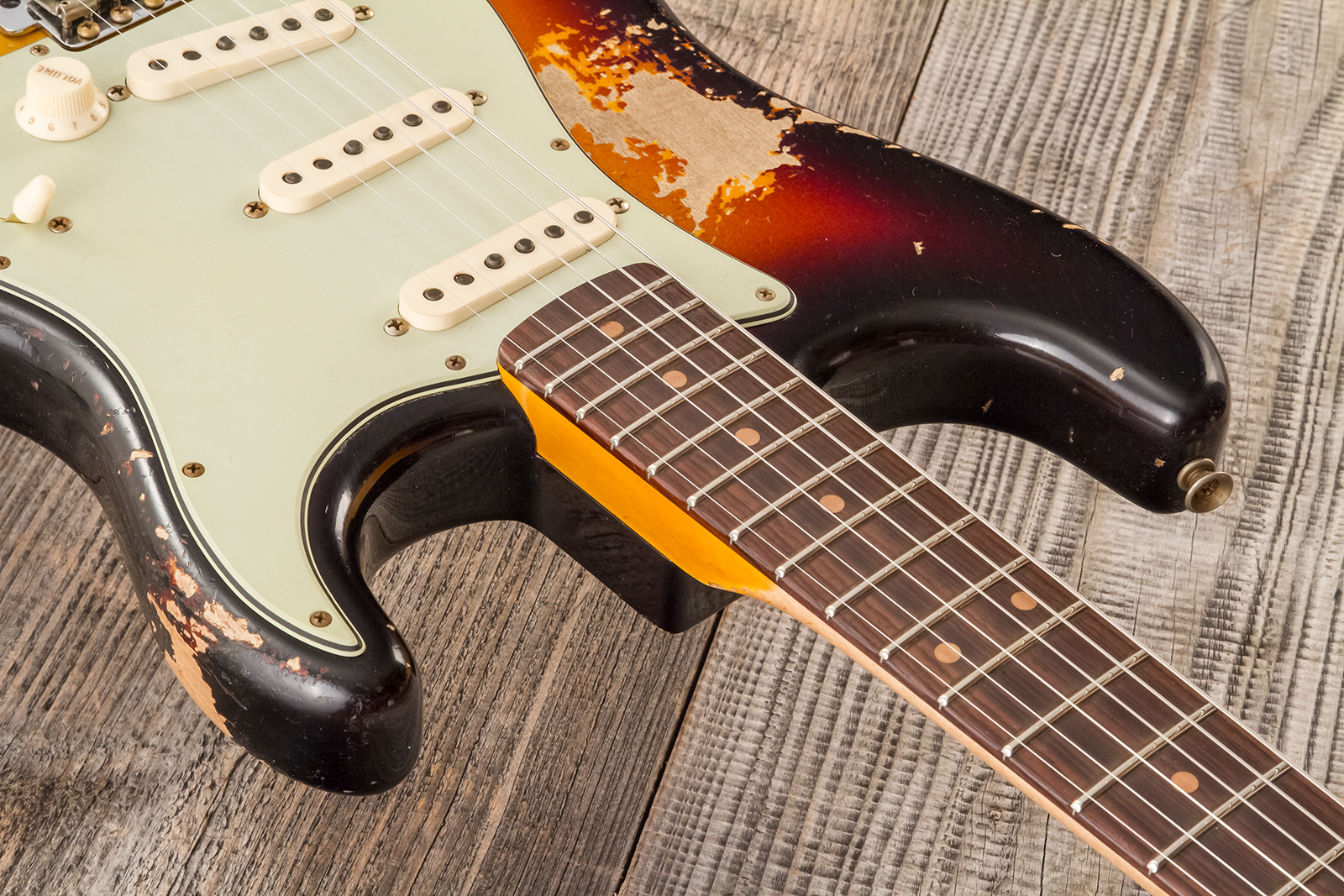 Fender Custom Shop Strat 1961 Bone Tone 3s Trem #cz584251 - Super Heavy Relic 3-color Sunburst - Str shape electric guitar - Variation 5