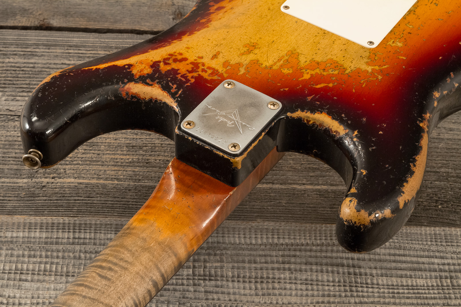 Fender Custom Shop Strat 1961 Masterbuilt D.wilson 3s Trem Rw #cz552177 - Heavy Relic 3-color Sunburst - Str shape electric guitar - Variation 8