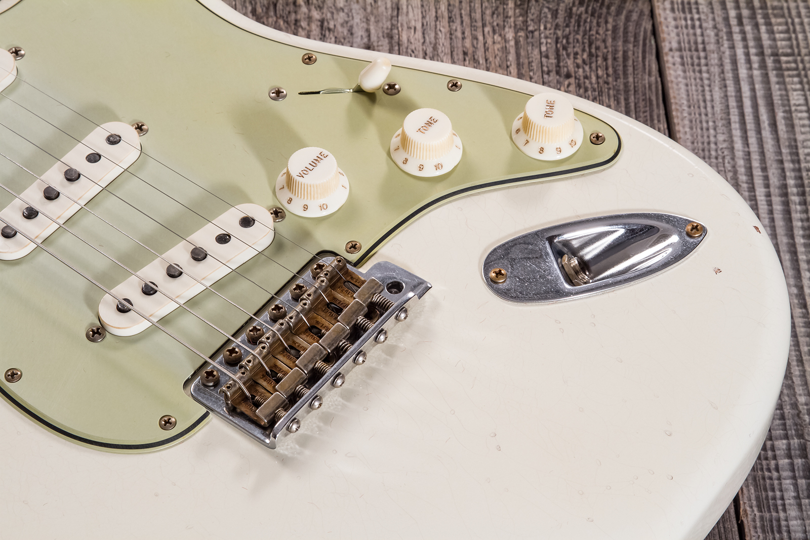 Fender Custom Shop Strat 1962/63 3s Trem Rw - Journeyman Relic Olympic White - Str shape electric guitar - Variation 3