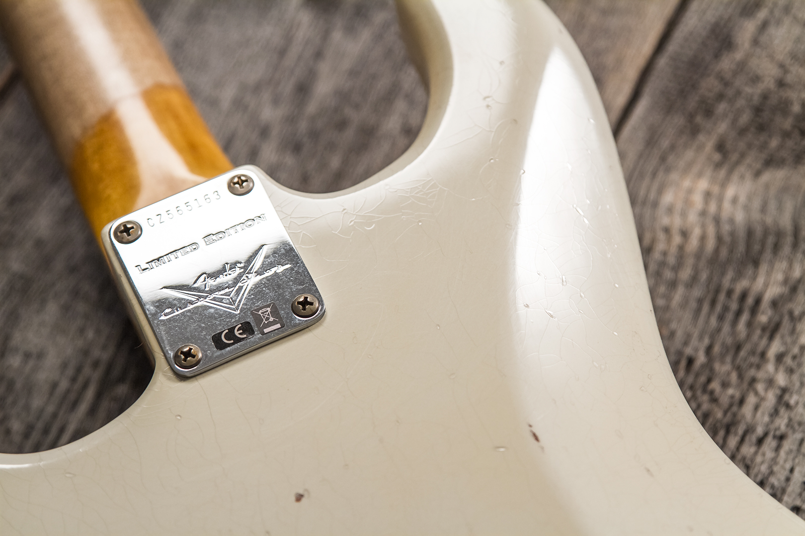 Fender Custom Shop Strat 1962/63 3s Trem Rw - Journeyman Relic Olympic White - Str shape electric guitar - Variation 6