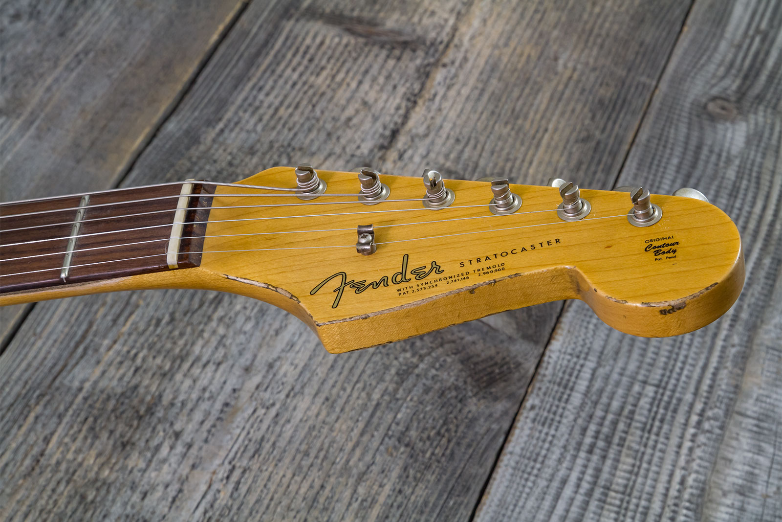 Fender Custom Shop Strat 1963 3s Trem Rw #r143861 - Relic Black O. Hle Gold - Str shape electric guitar - Variation 7