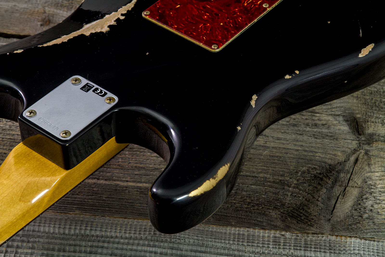 Fender Custom Shop Strat 1963 3s Trem Rw #r143861 - Relic Black O. Hle Gold - Str shape electric guitar - Variation 8