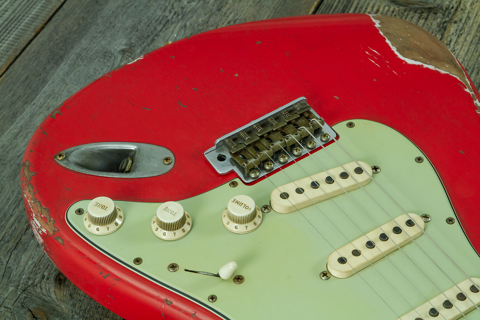 Fender Custom Shop Strat 1963 Mb A.macnutt 3s Trem Rw #r144111 - Relic Fiesta Red - Str shape electric guitar - Variation 4
