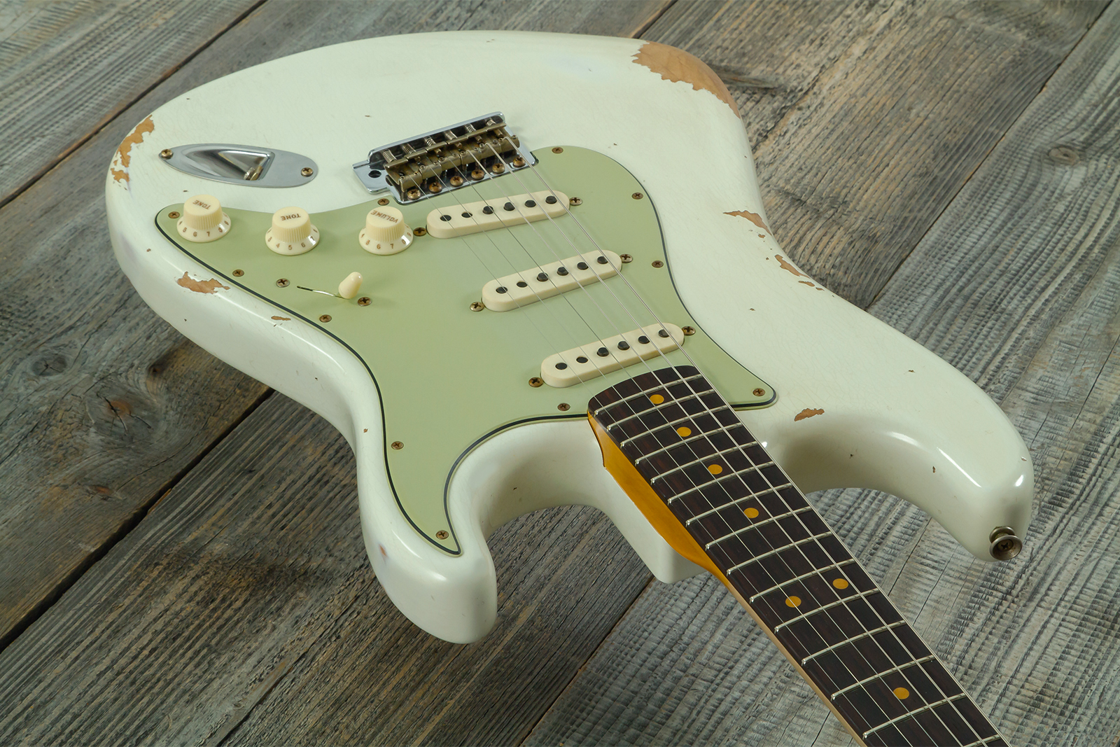 Fender Custom Shop Strat 1964 L-series 3s Trem Rw #l11710 - Heavy Relic Olympic White - Str shape electric guitar - Variation 3