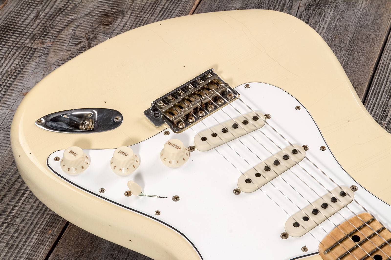 Fender Custom Shop Strat 1969 3s Trem Mn #cz576216 - Journeyman Relic Aged Vintage White - Str shape electric guitar - Variation 3
