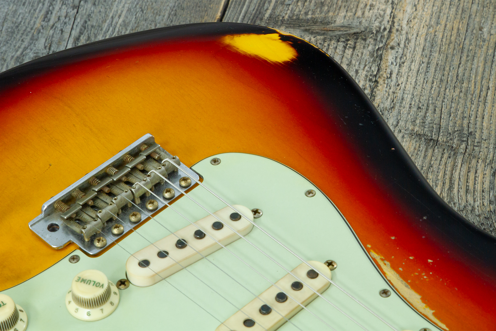 Fender Custom Shop Strat 60s Mb A.hicks 3s Trem Rw #4681 #ah0416 - Relic 3-color Sunburst - Str shape electric guitar - Variation 3