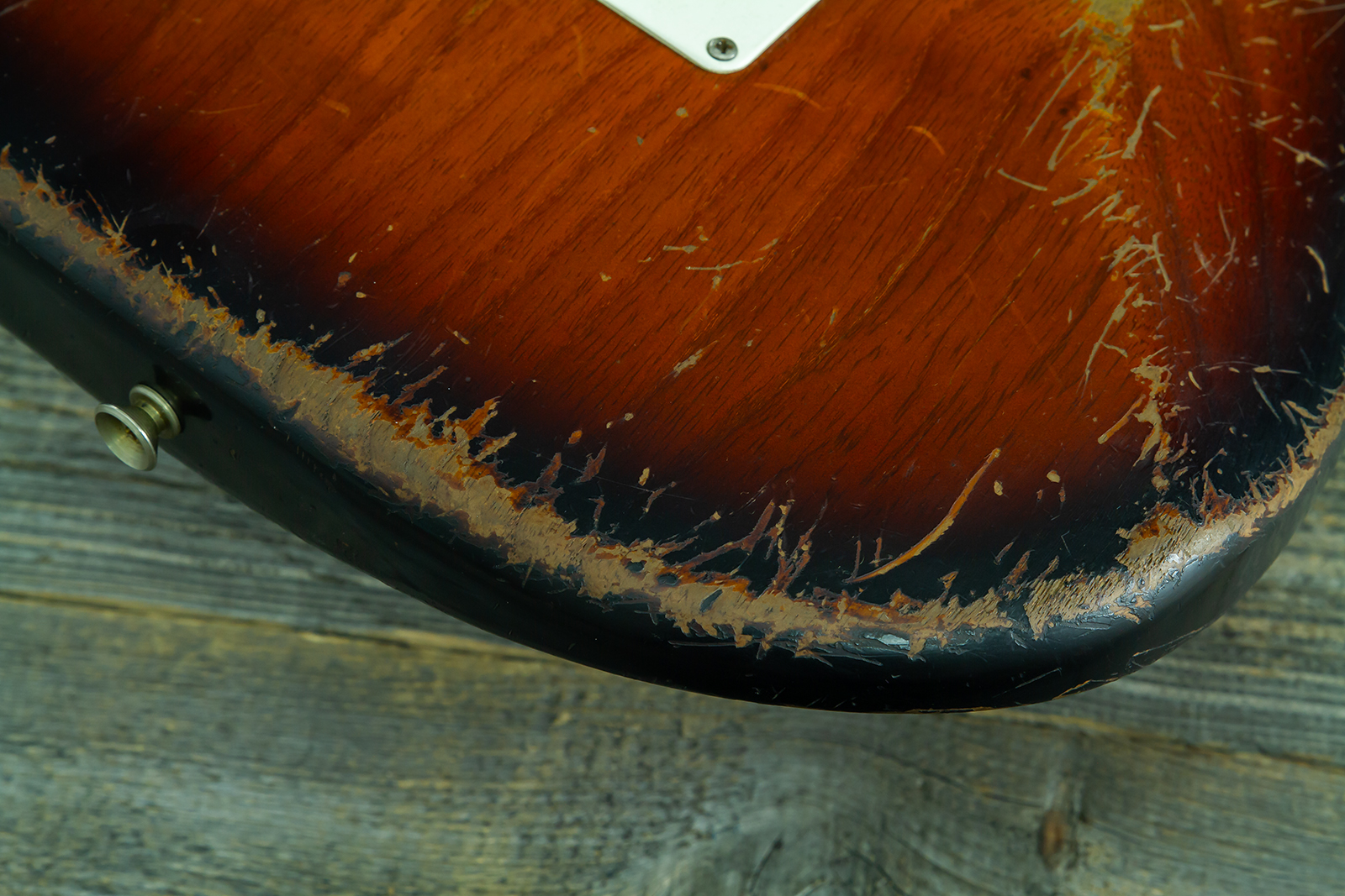 Fender Custom Shop Strat Late 1959 Mb A.macnutt 3s Trem Rw #r147577 - Heavy Relic 2-color Sunburst - Str shape electric guitar - Variation 9
