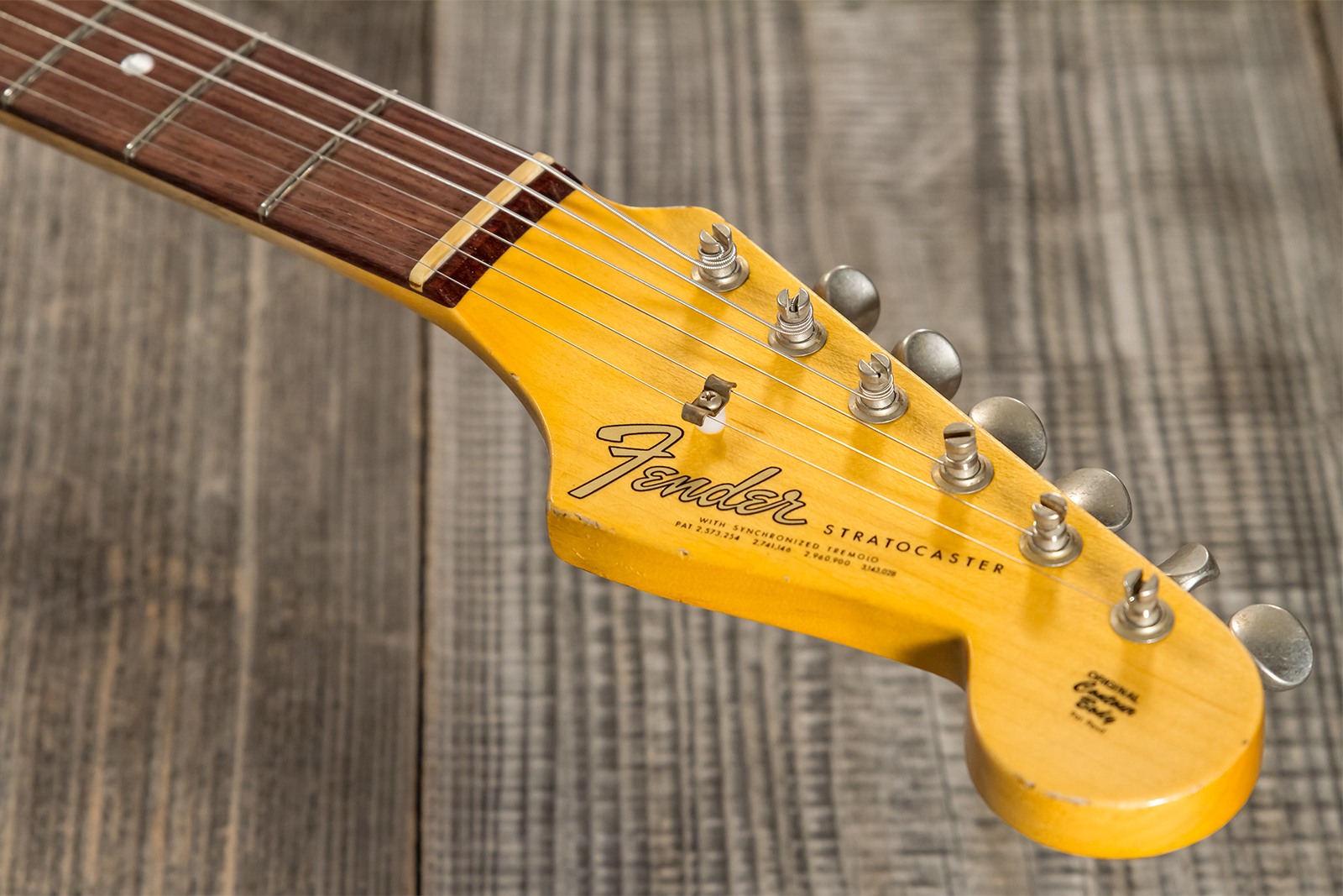 Fender Custom Shop Strat Late 1964 3s Trem Rw #cz568395 - Relic Aged Fiesta Red - Str shape electric guitar - Variation 7