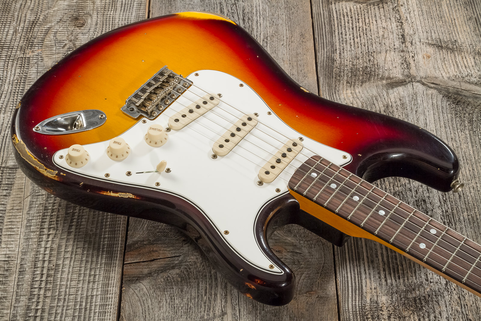 Fender Custom Shop Strat Late 1964 3s Trem Rw #cz569756 - Relic Target 3-color Sunburst - Str shape electric guitar - Variation 2