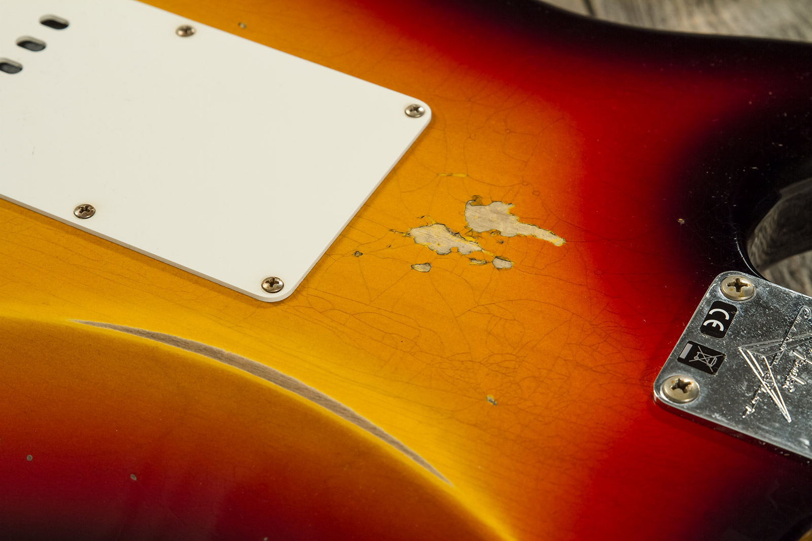 Fender Custom Shop Strat Late 1964 3s Trem Rw #cz569756 - Relic Target 3-color Sunburst - Str shape electric guitar - Variation 6