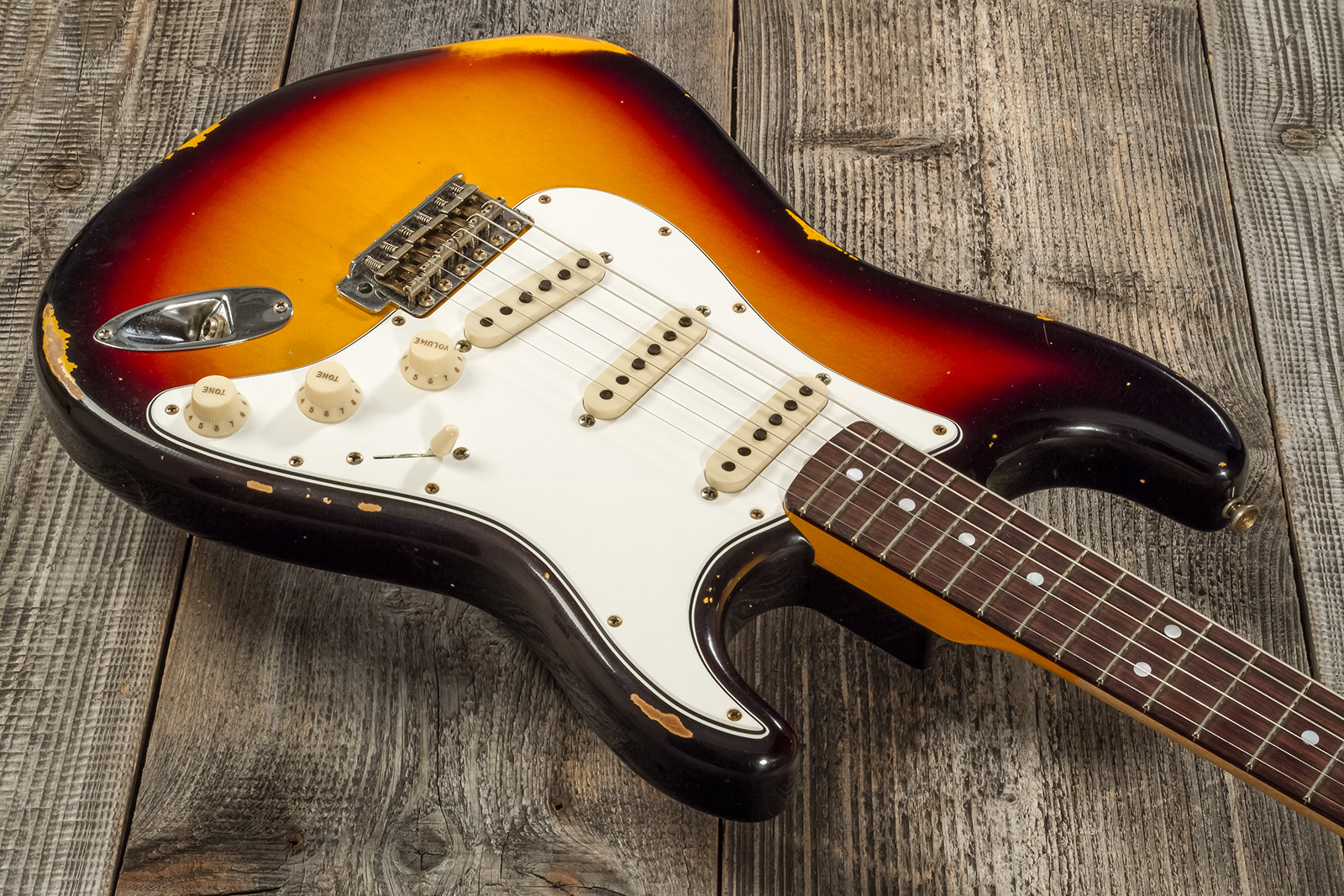 Fender Custom Shop Strat Late 1964 3s Trem Rw #cz569925 - Relic Target 3-color Sunburst - Str shape electric guitar - Variation 2