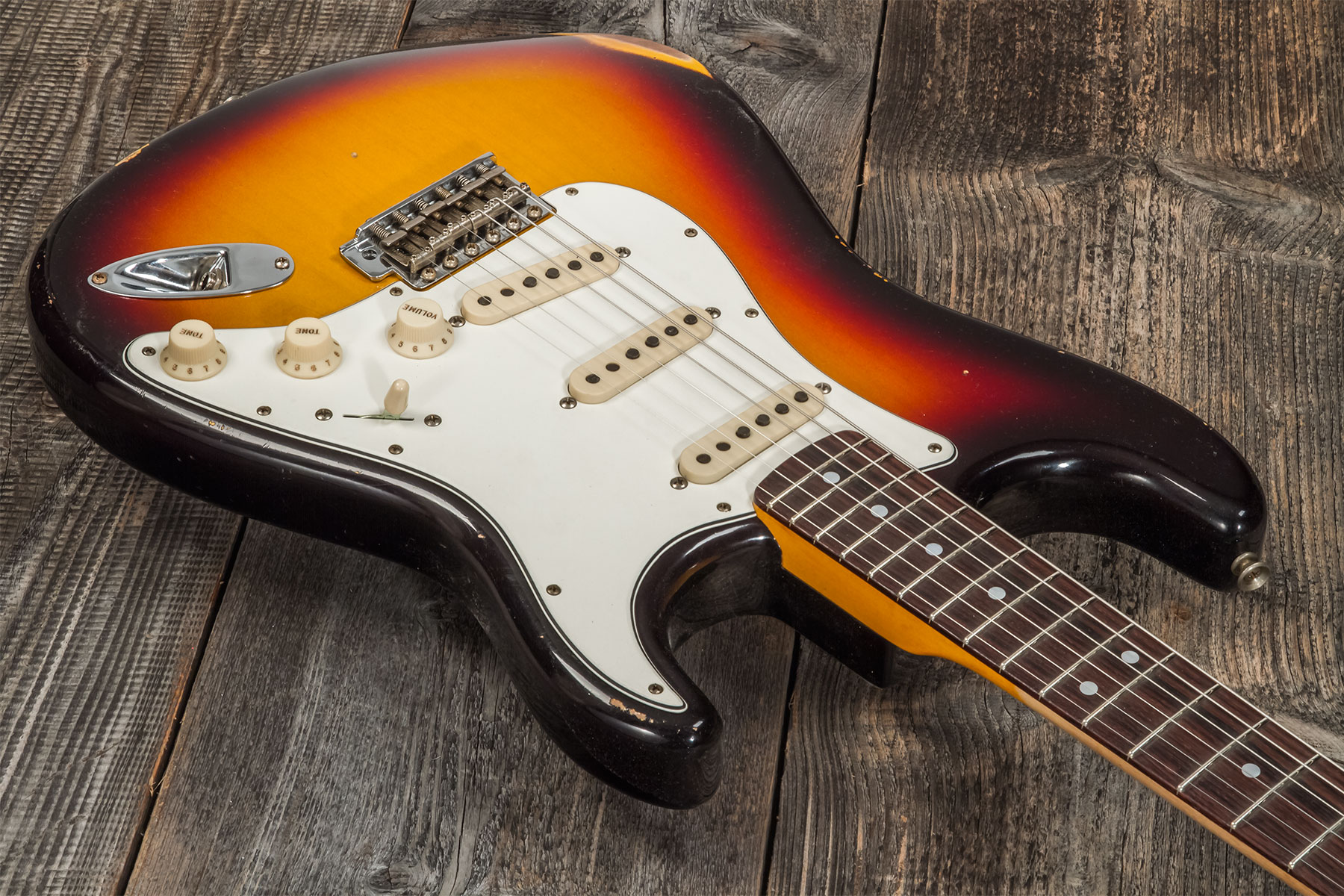 Fender Custom Shop Strat Late 64 3s Trem Rw #cz568169 - Relic Target 3-color Sunburst - Str shape electric guitar - Variation 2