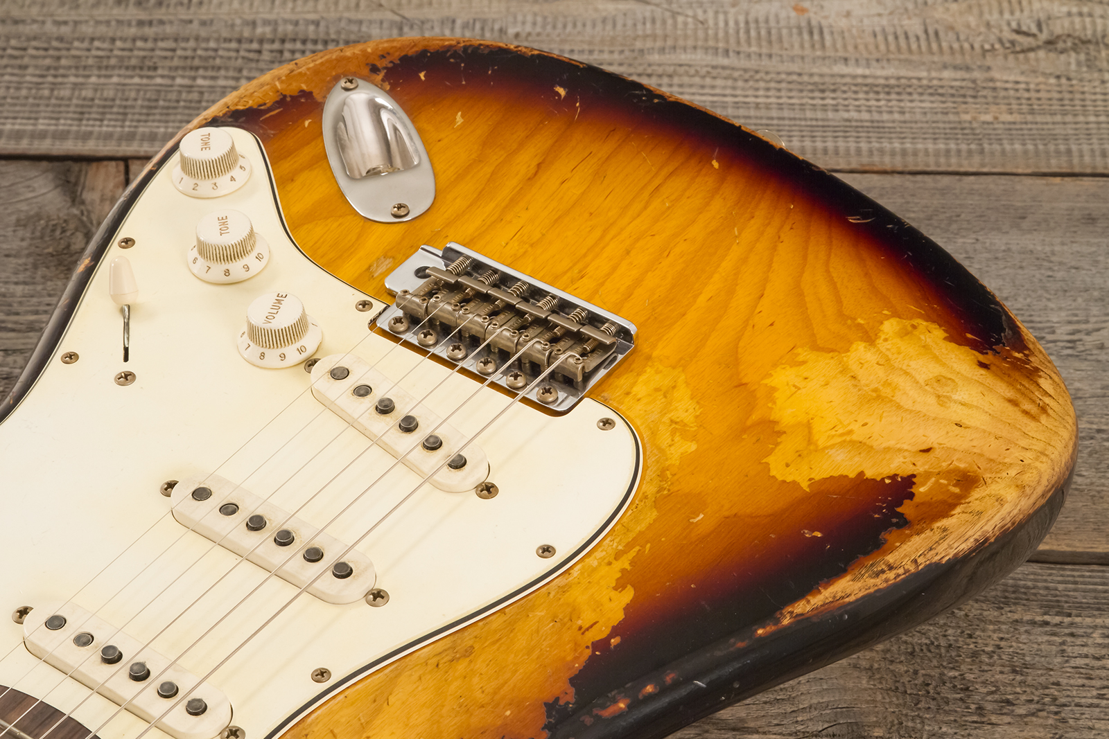 Fender Custom Shop Strat Masterbuilt L.perry 3s Trem Rw #r132309 - Heavy Relic 2-color Sunburst - Str shape electric guitar - Variation 6
