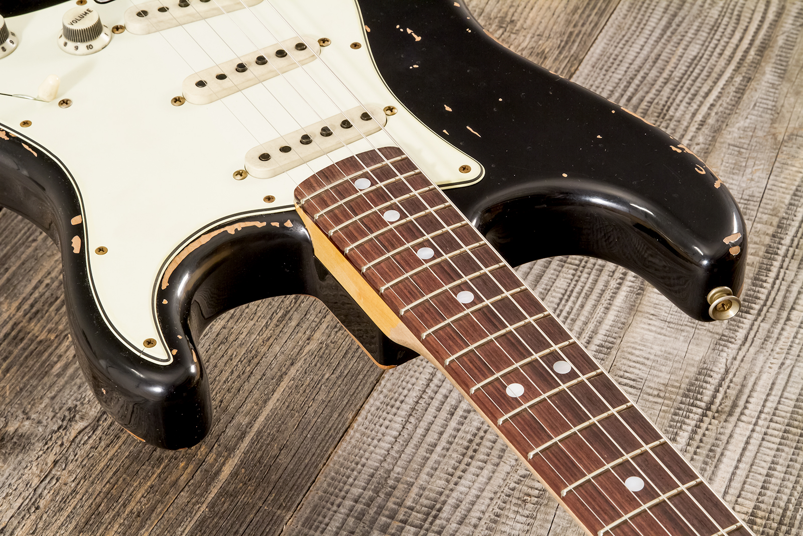Fender Custom Shop Strat Michael Landau 1968 Signature Trem 3s #r138684 - Relic Black - Str shape electric guitar - Variation 4